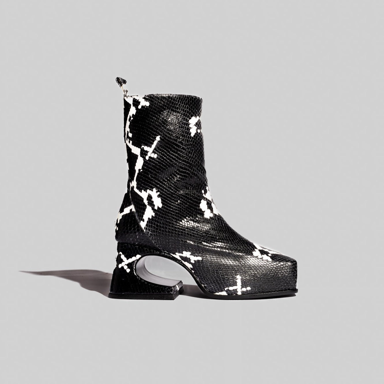Black Snow Roxy Boots