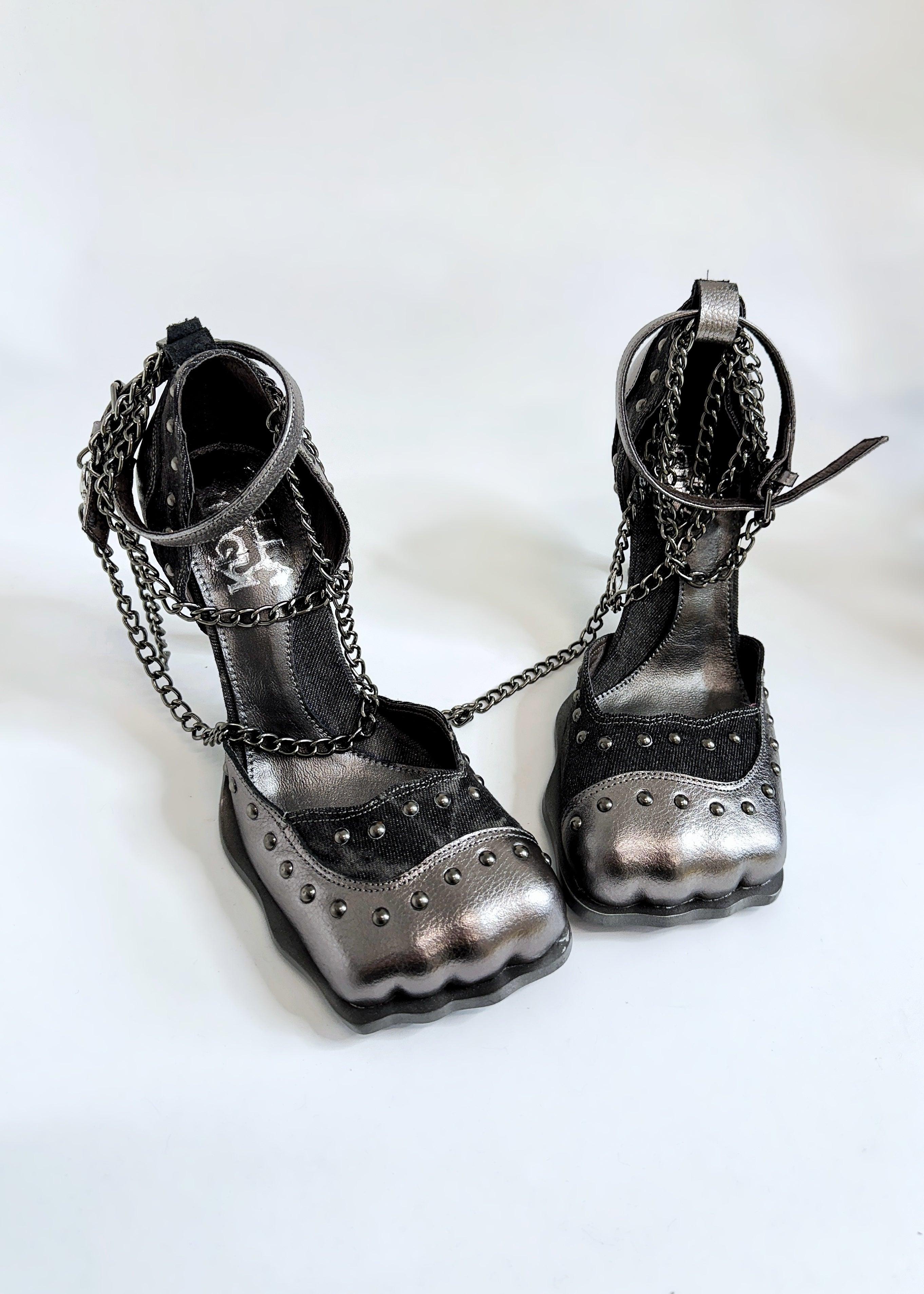 Dark Gray 4 Toe Pump