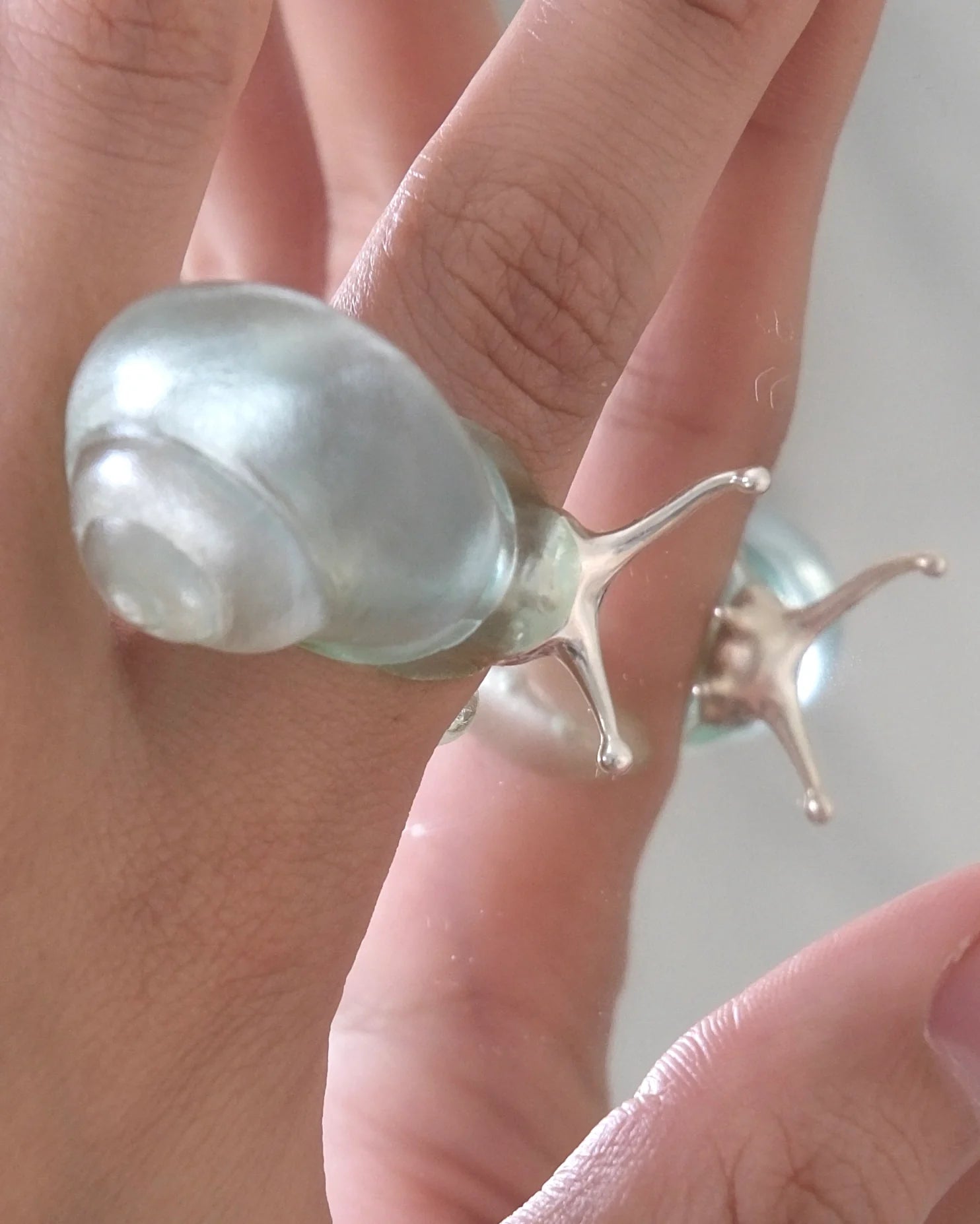 파란색 둥근 달팽이 반지