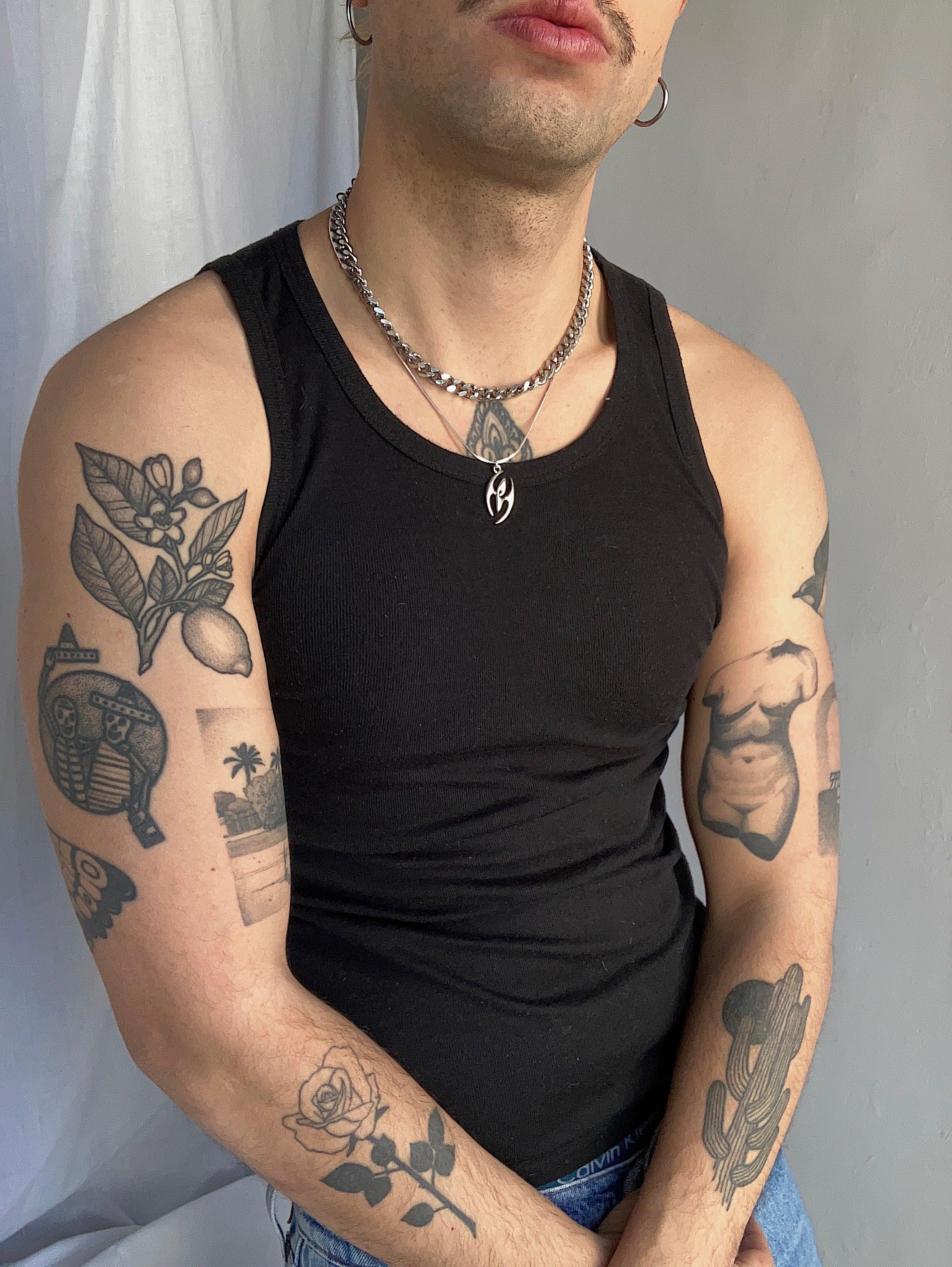 Halskette mit großem Anhänger aus Silber