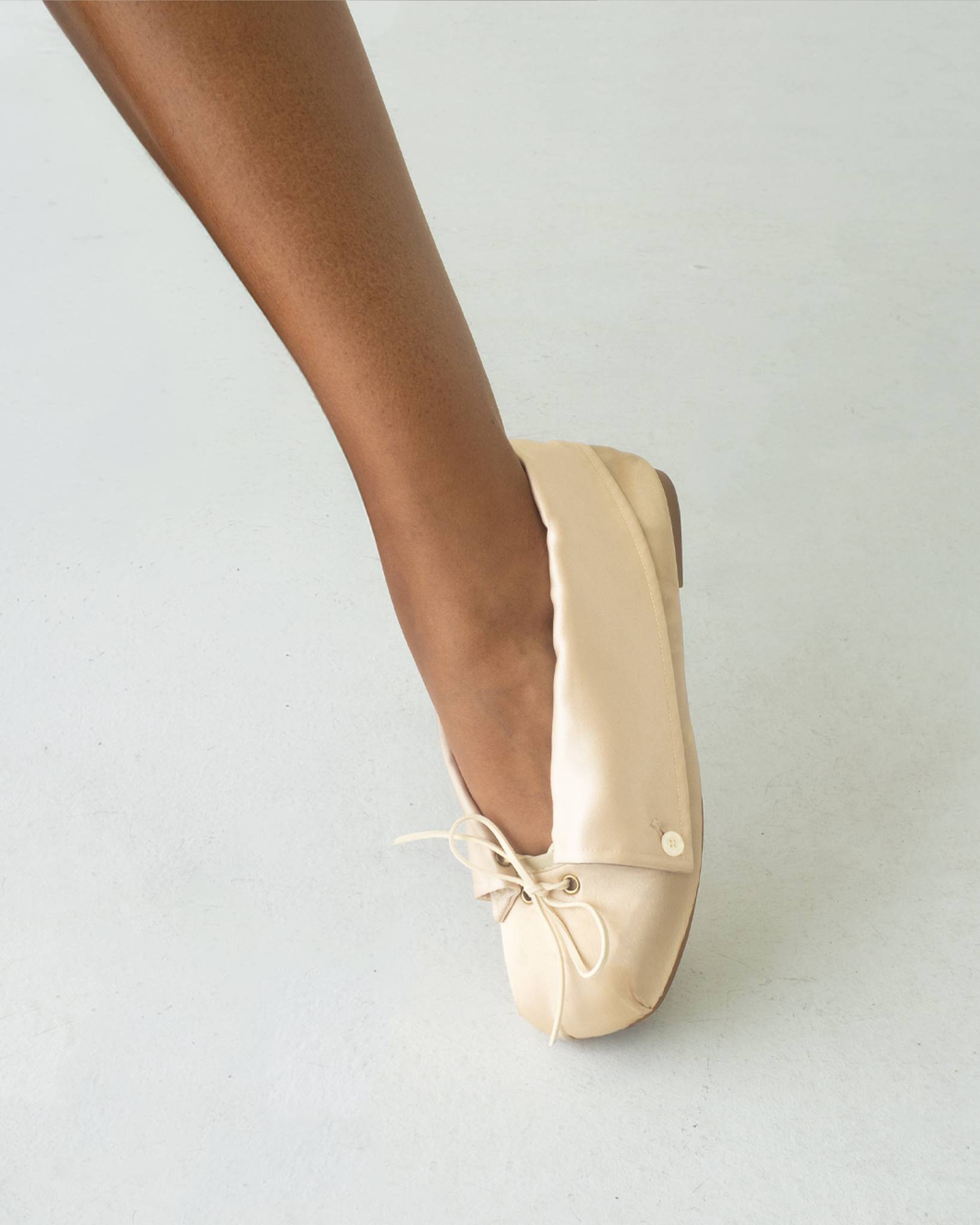 The Camille Ballerina Flat in Powder Gray