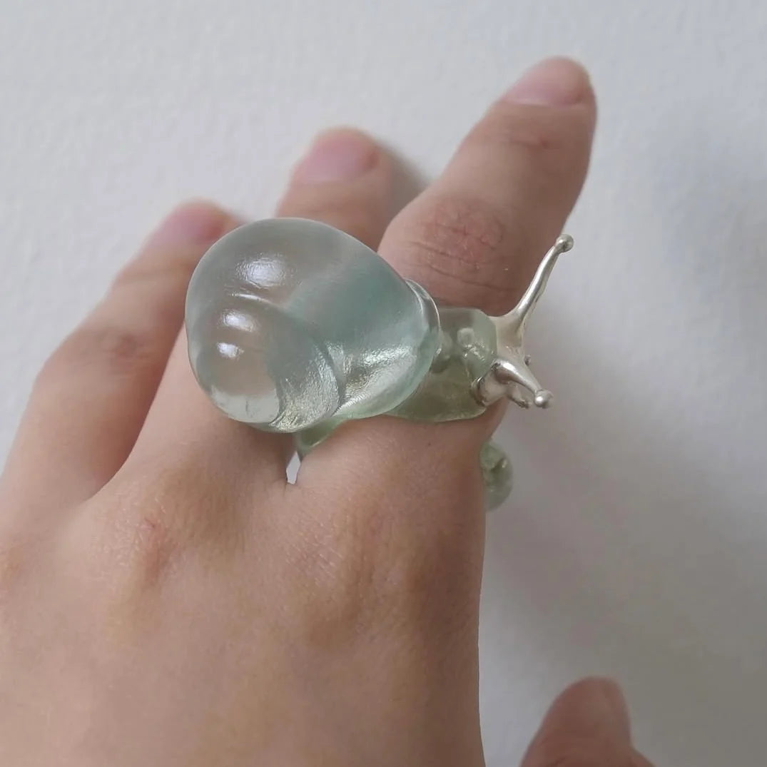 파란색 둥근 달팽이 반지