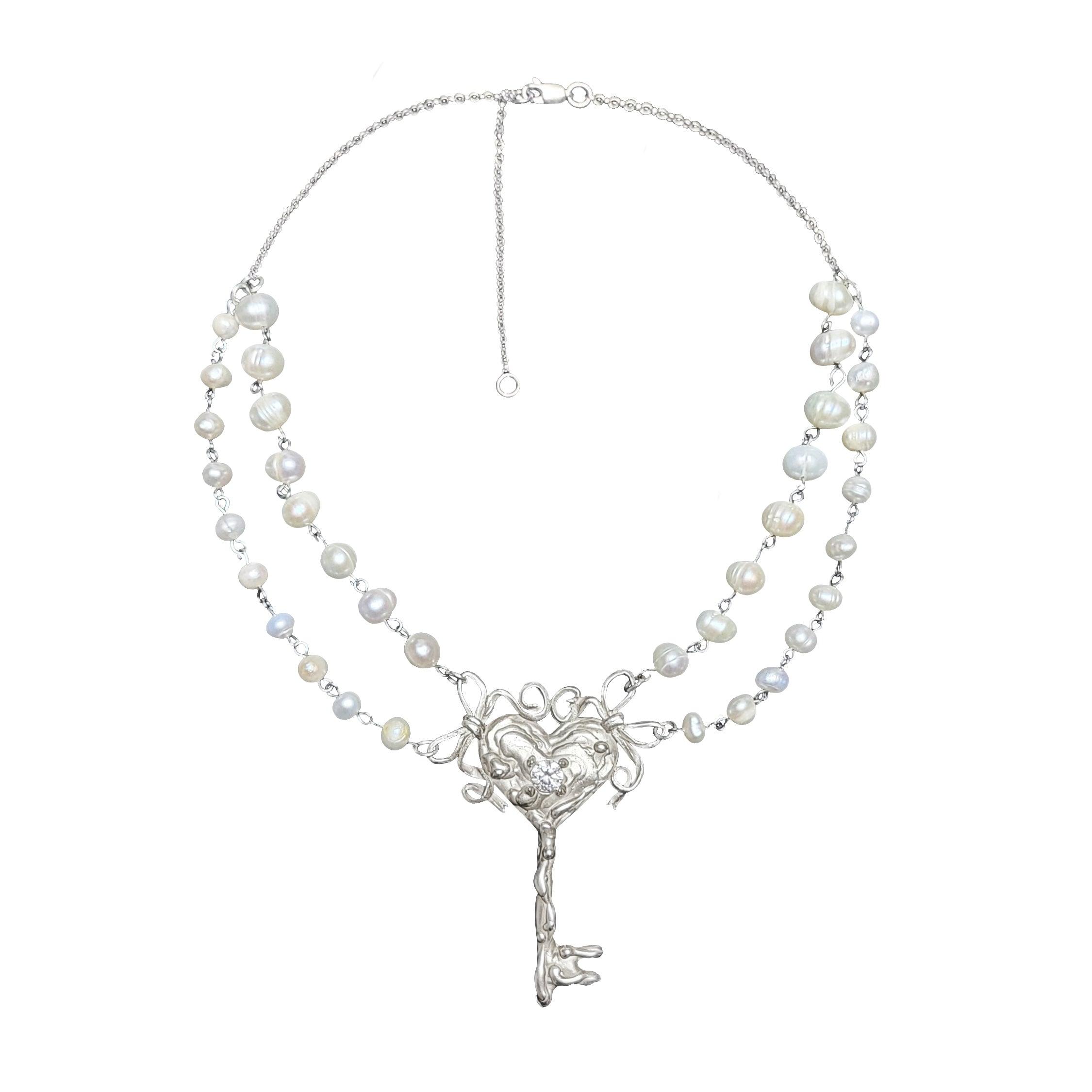 매혹적인 비밀 목걸이