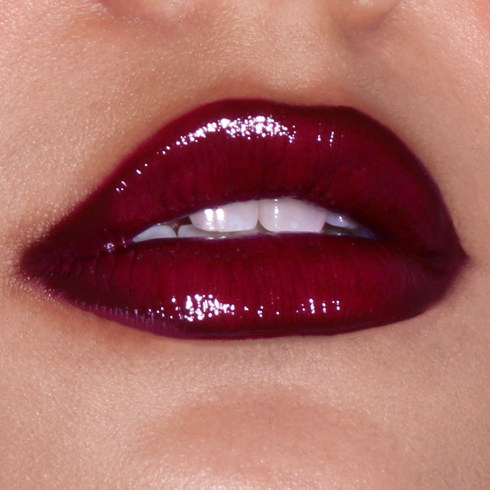 저주받고 키스당함