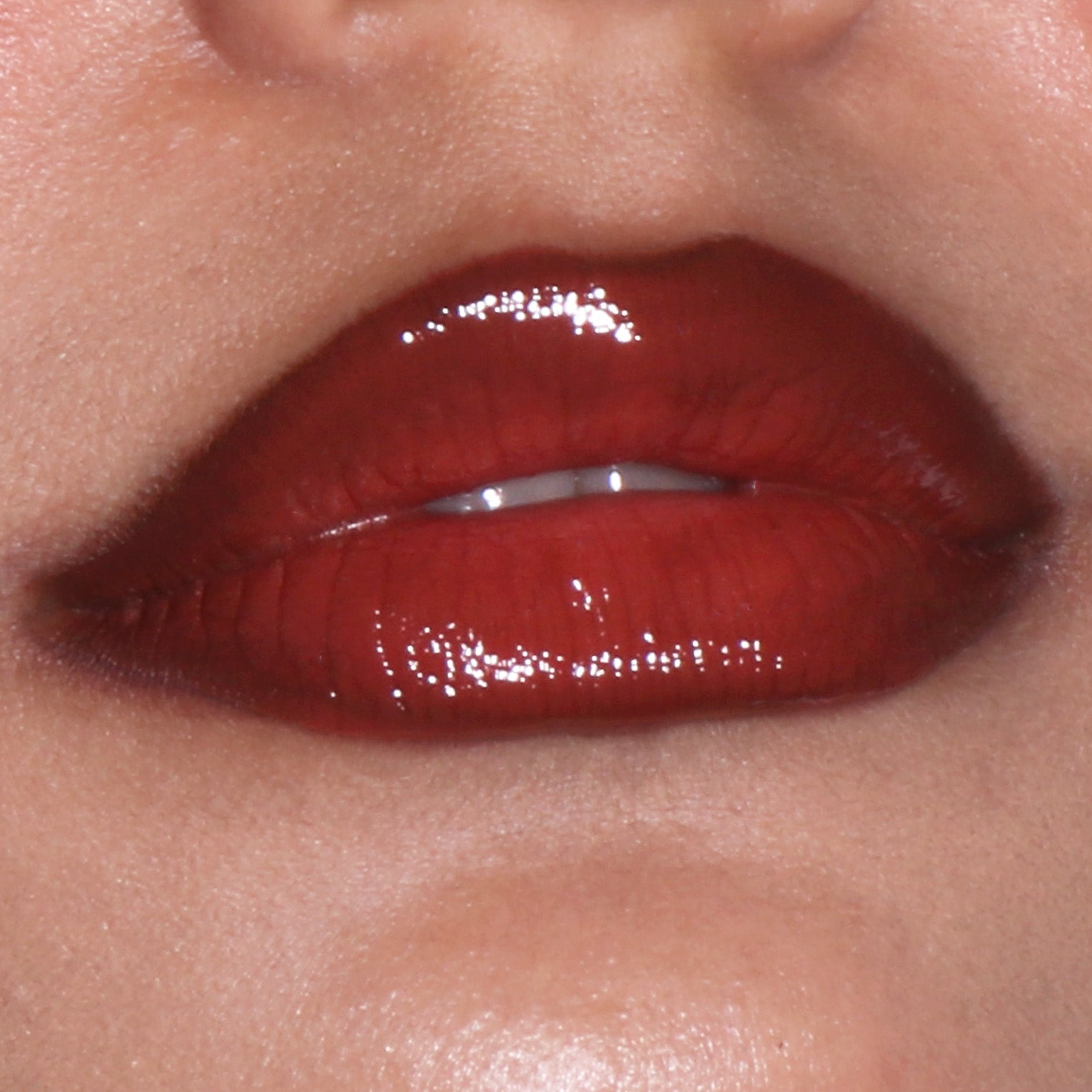 저주받고 키스당함