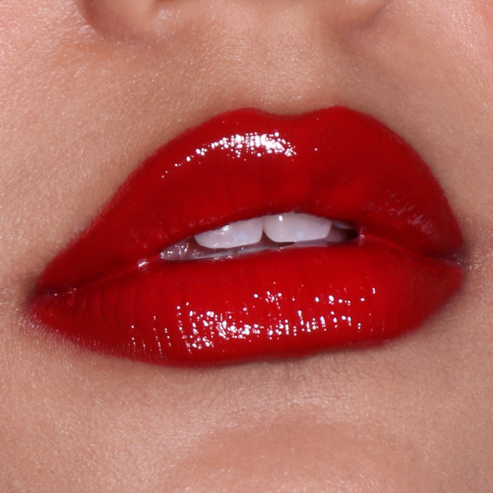 저주받고 키스당함