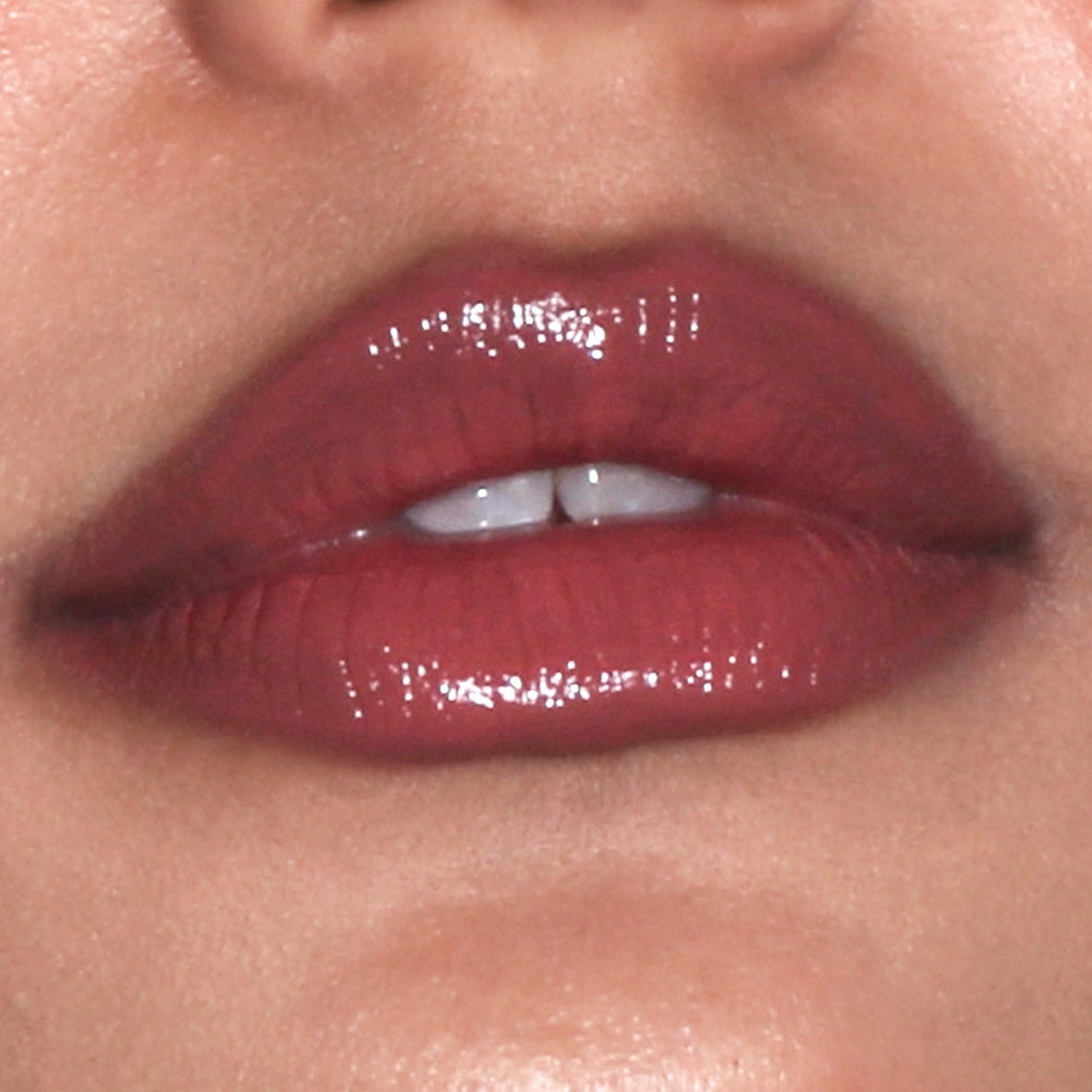 저주받고 키스당함