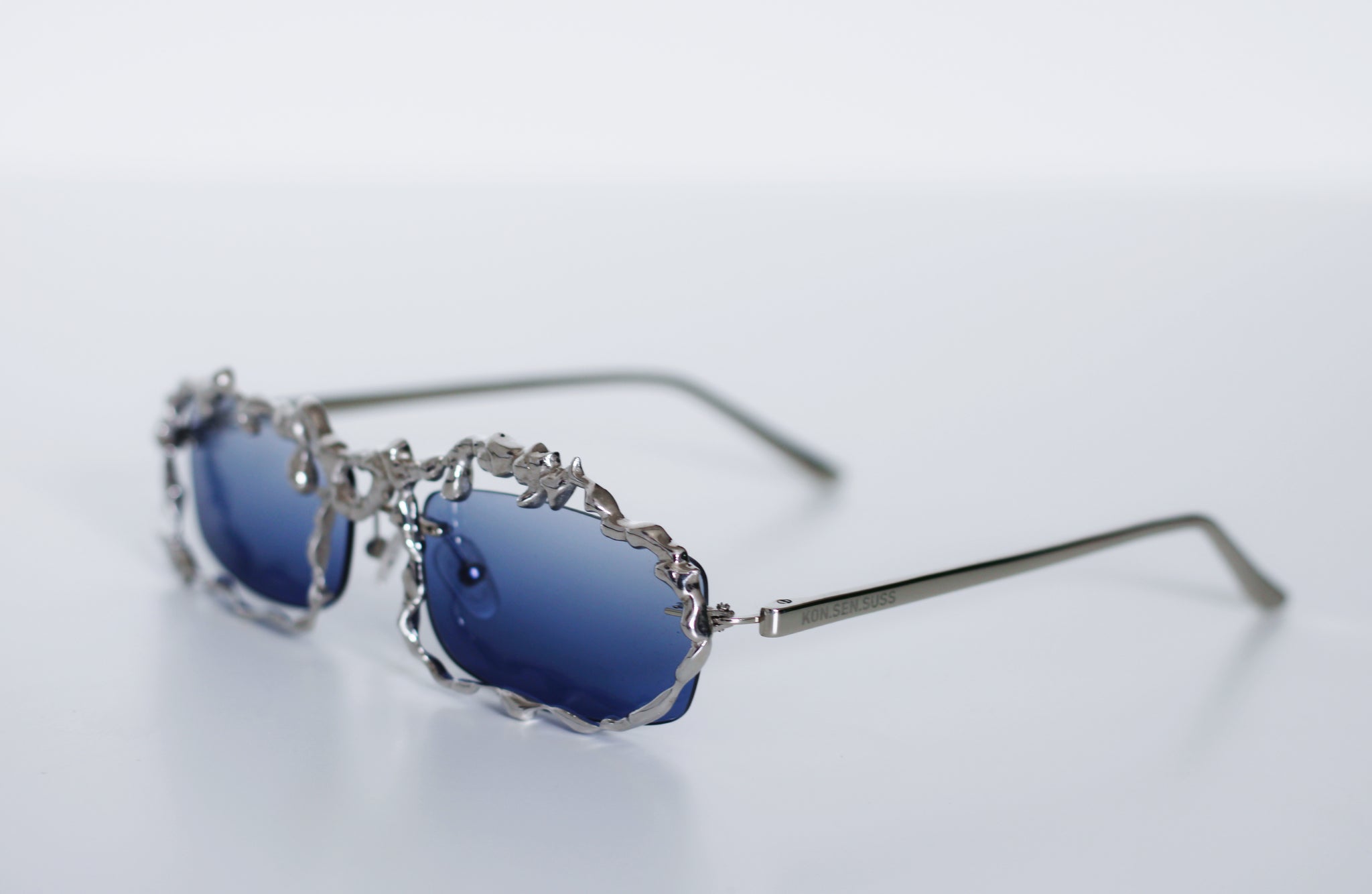 Blaue, aquaschmelzende Sonnenbrille