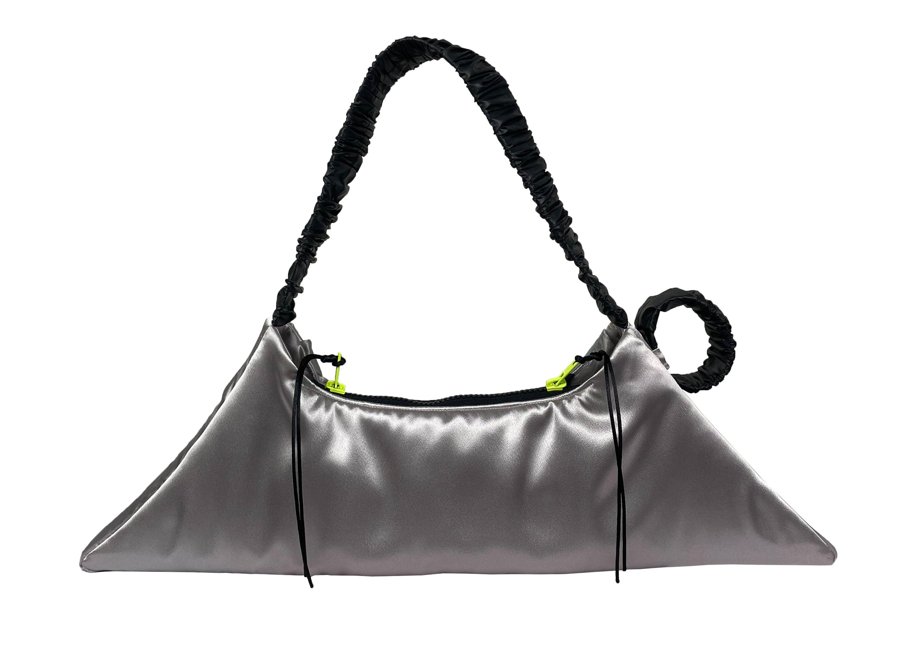 실버 배드 토이 백