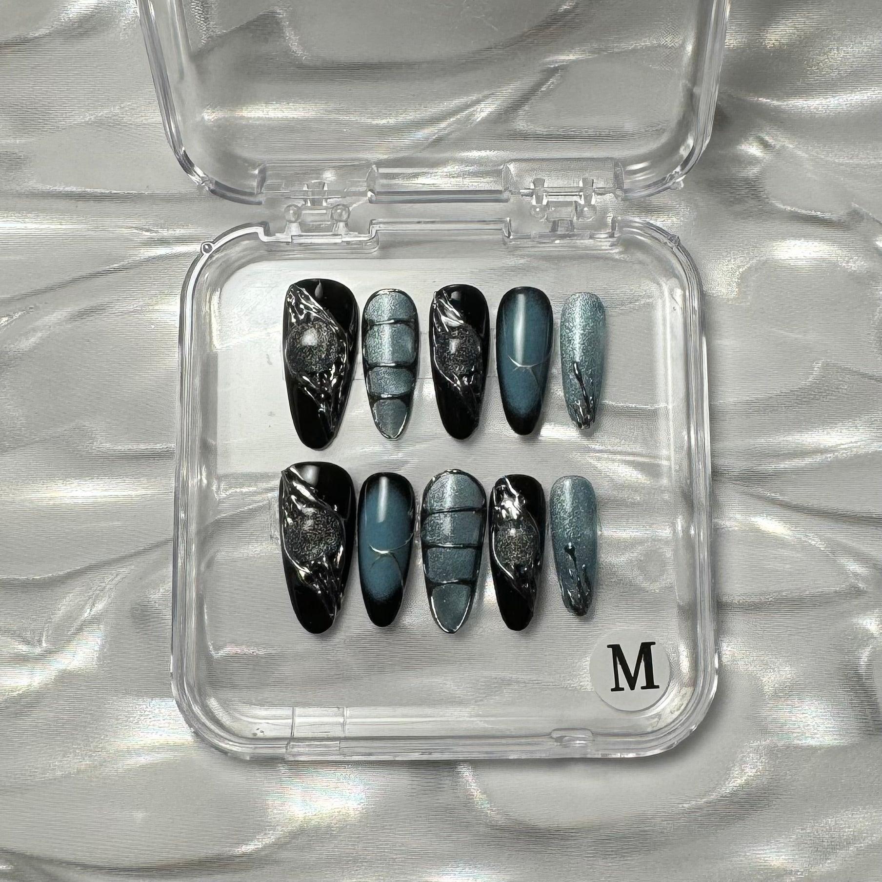 아몬드 블루 비쉬 네일