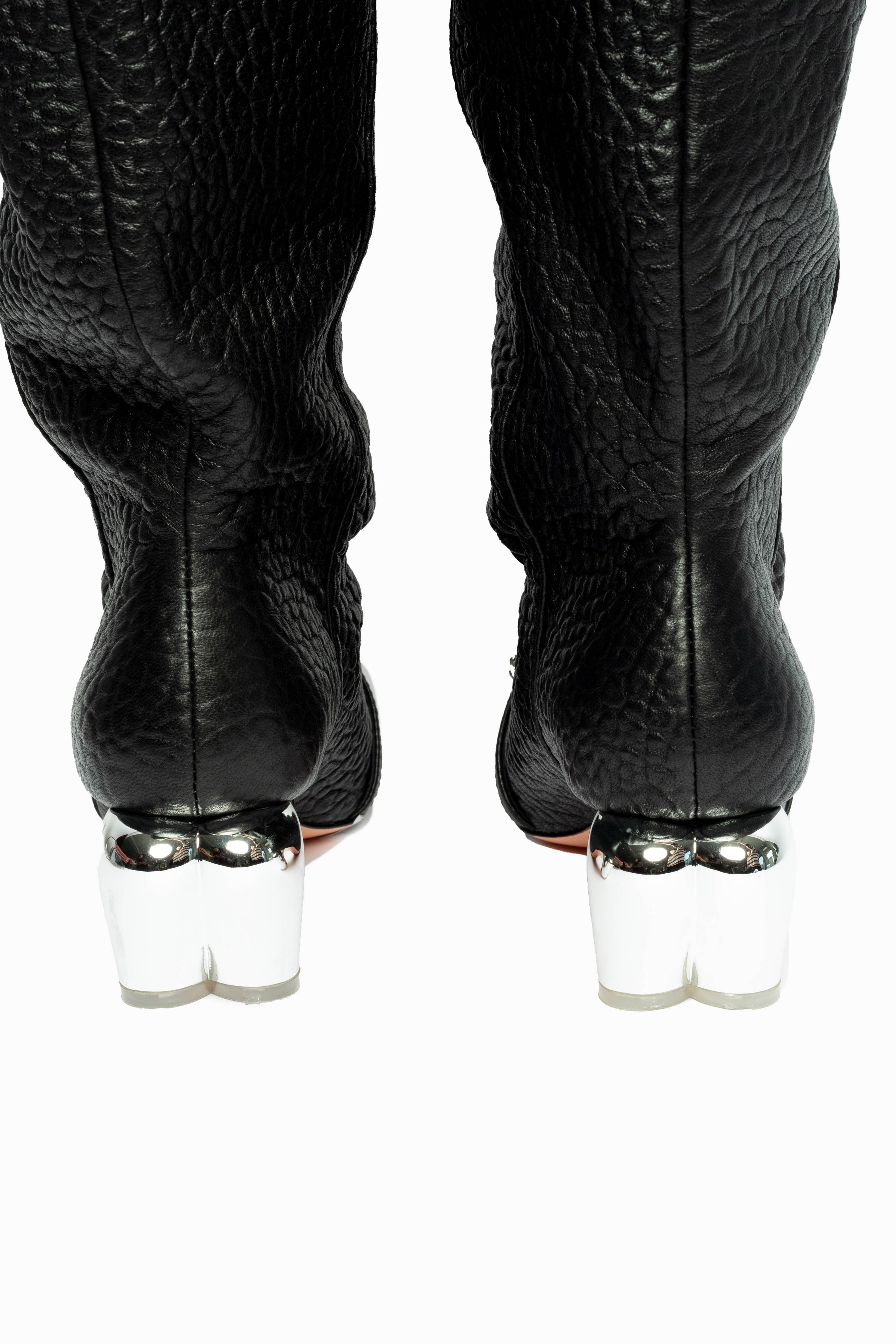 Choom Black Pebbled