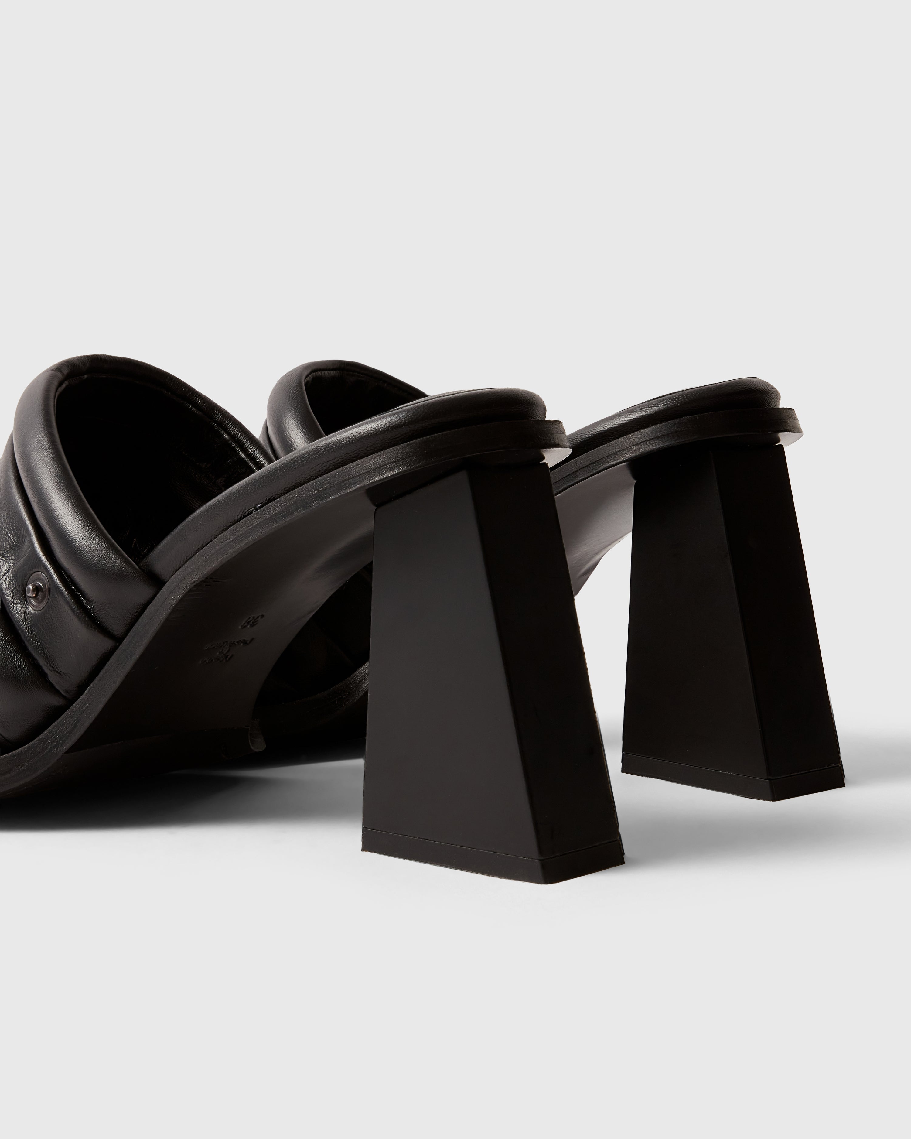 Charter Mule 85MM in Jet