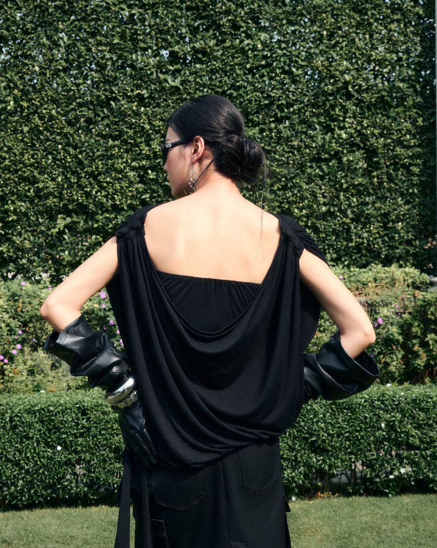 Flow Top in Black