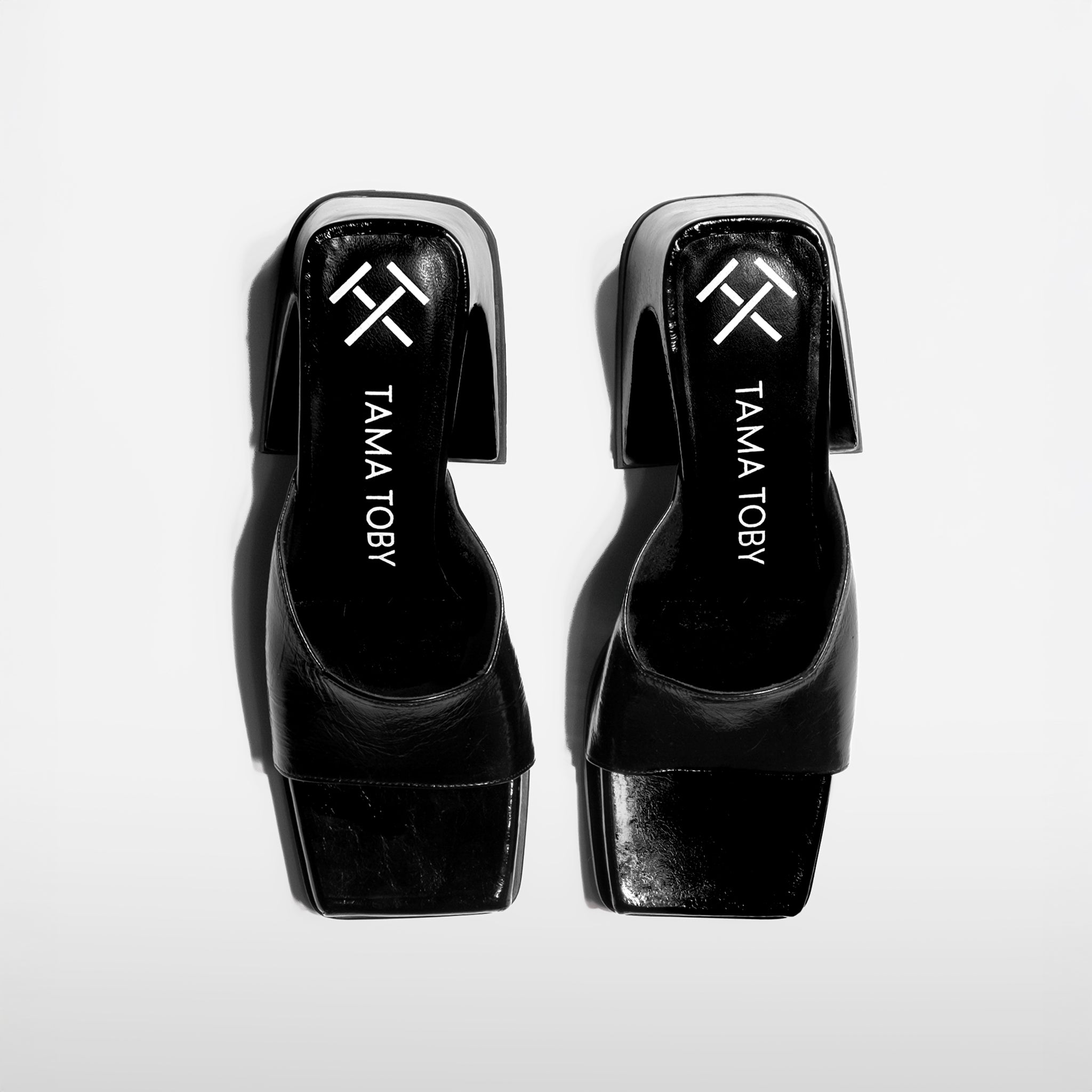 Diamond Black Gigi Slide