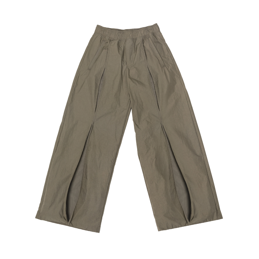 Stomata Track Pant in Mushroom