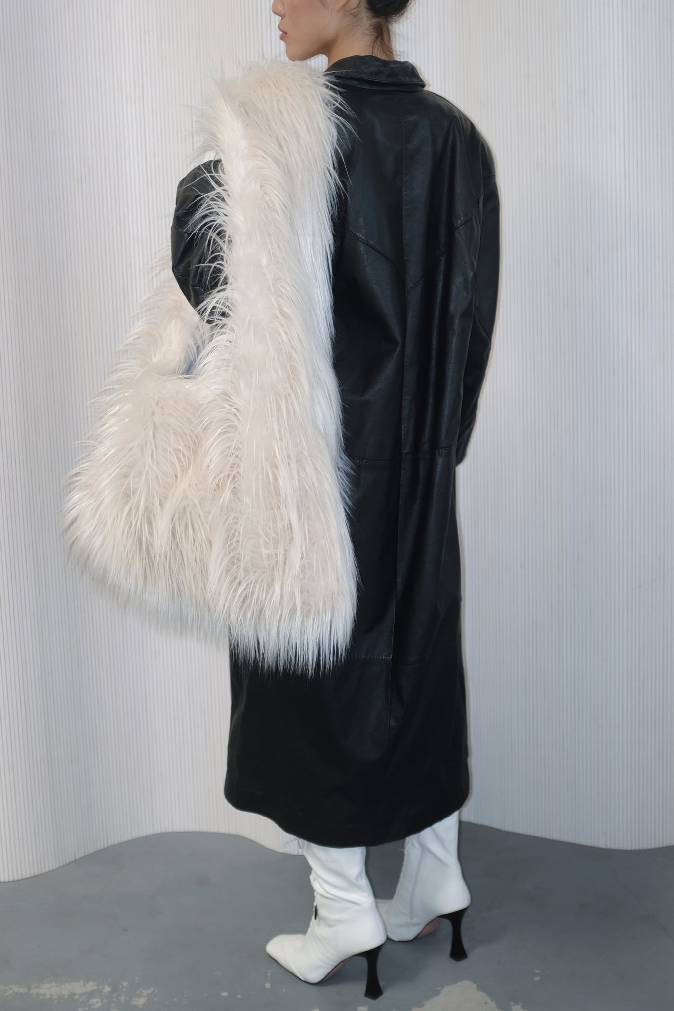 Fur Tote White Shag