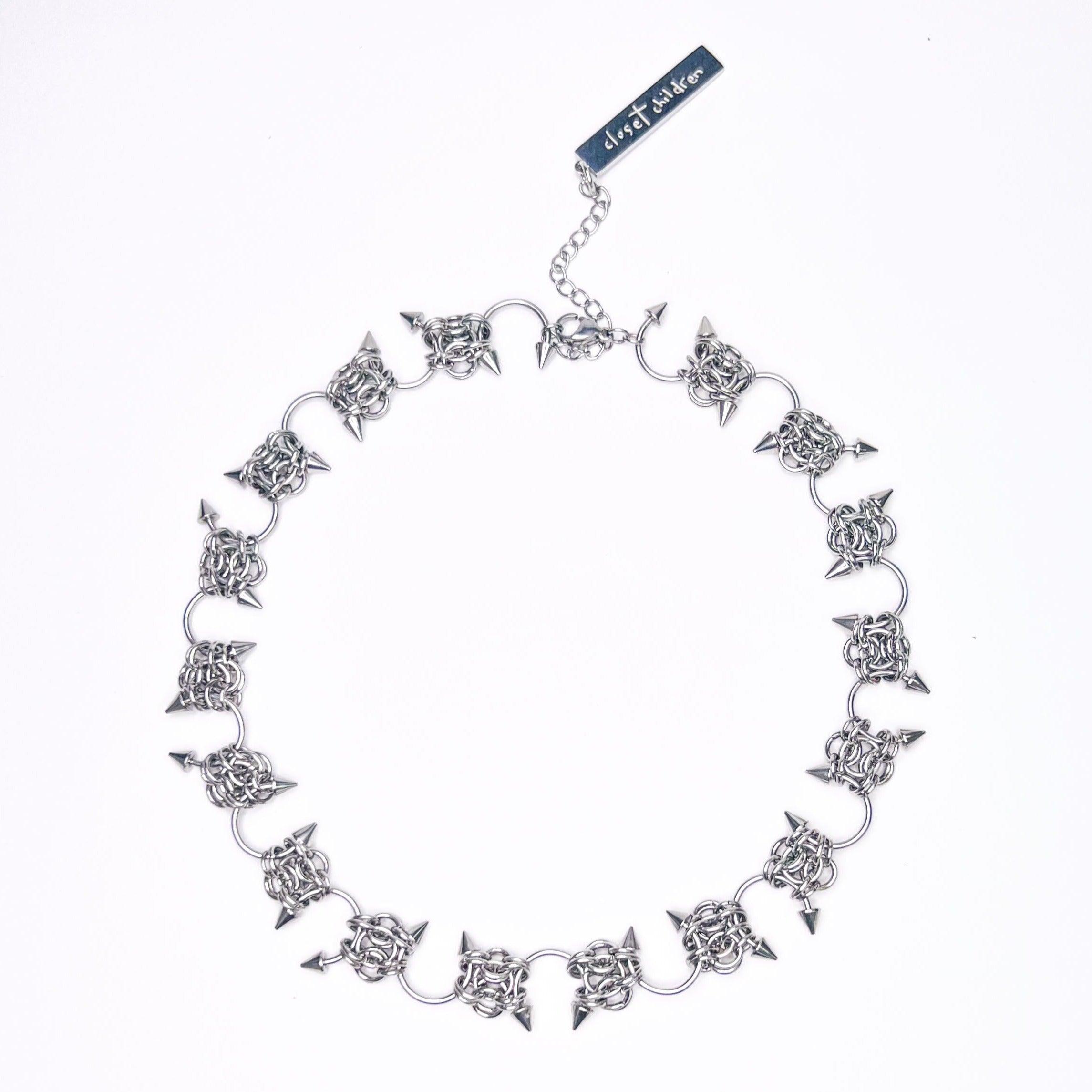 Stacheldrahtküsse-Halsband