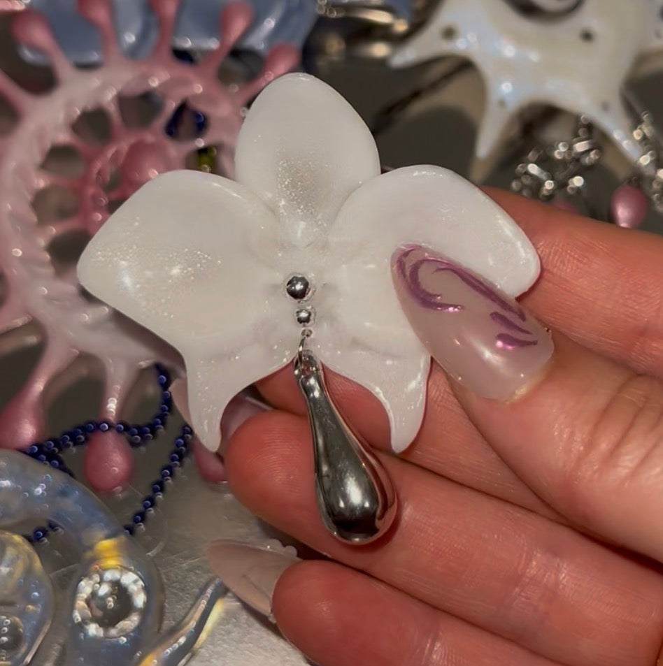 Orchid Droplet Earring Set in White