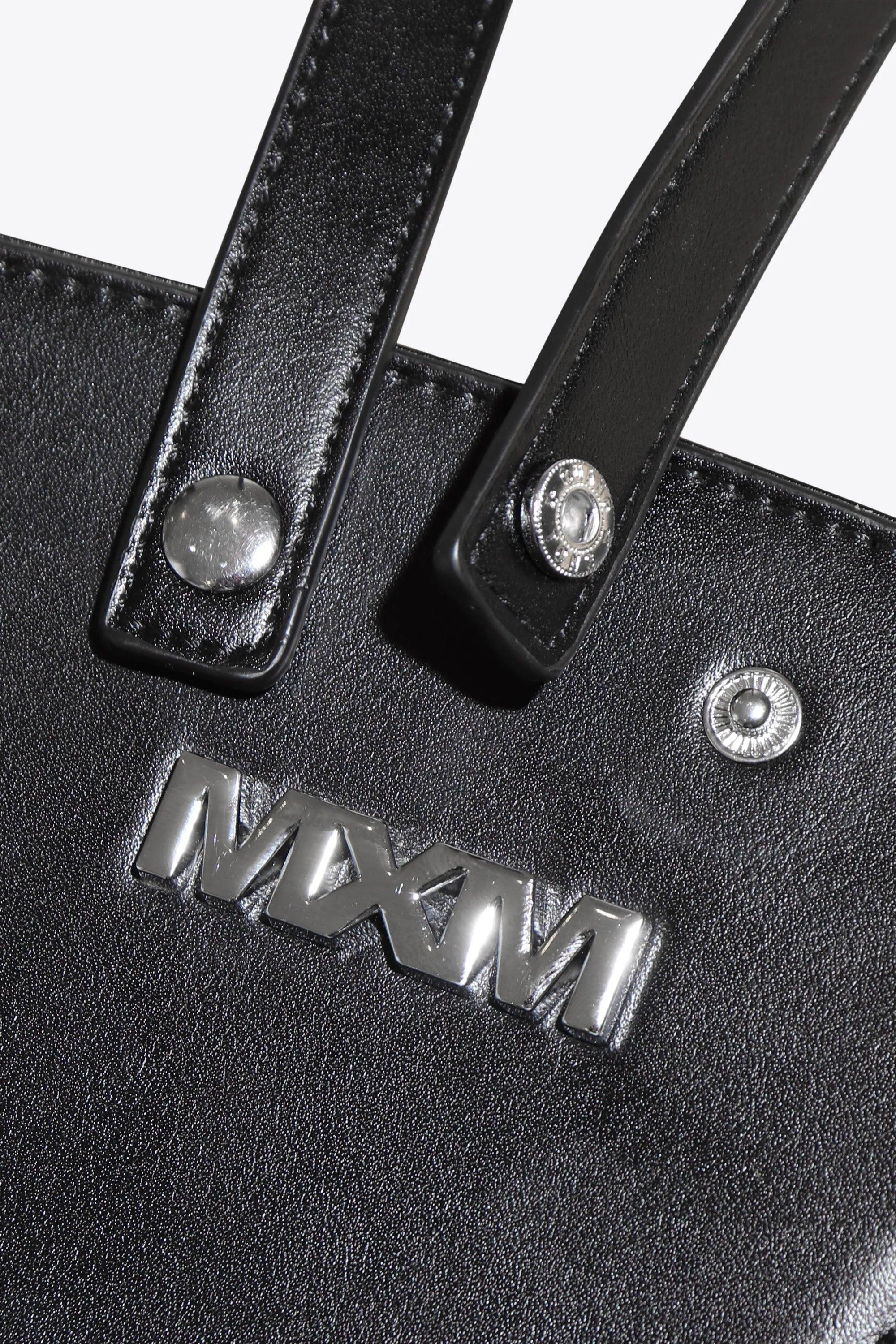 피라미드 모토백