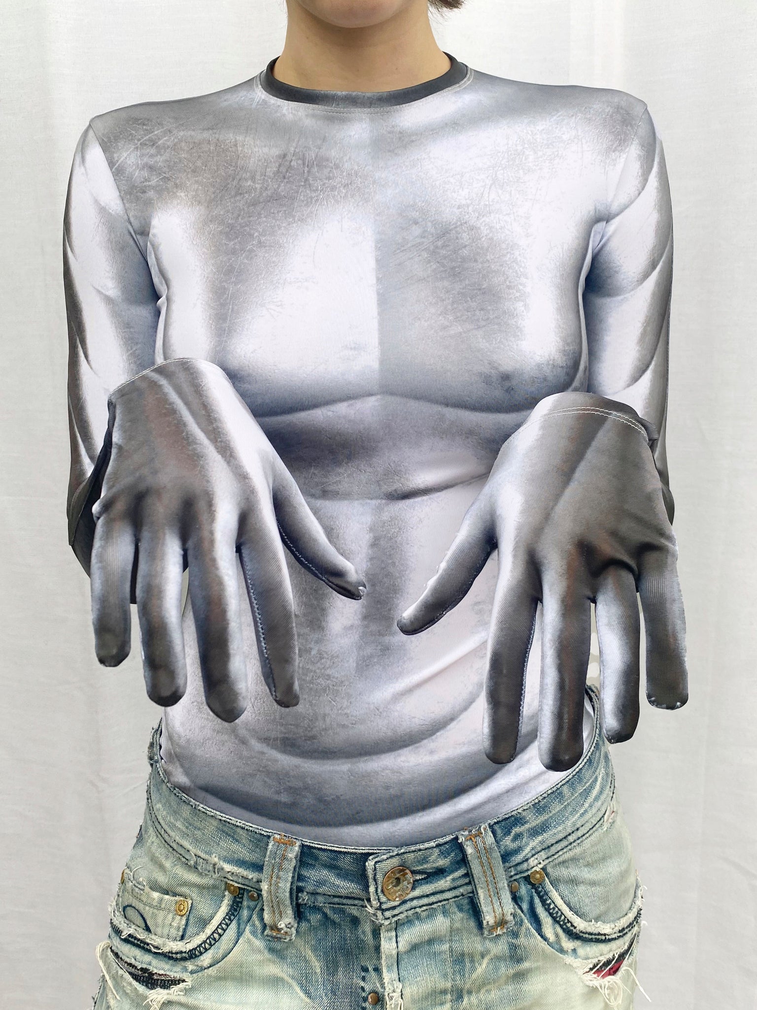 Silver Wave Top With Gloves