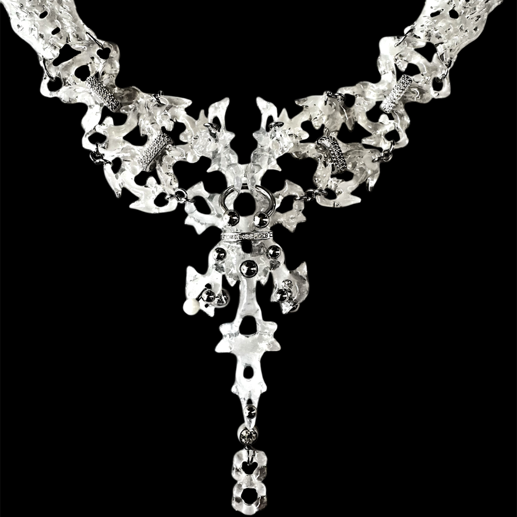 Unreal Clear Hare Bone Necklace