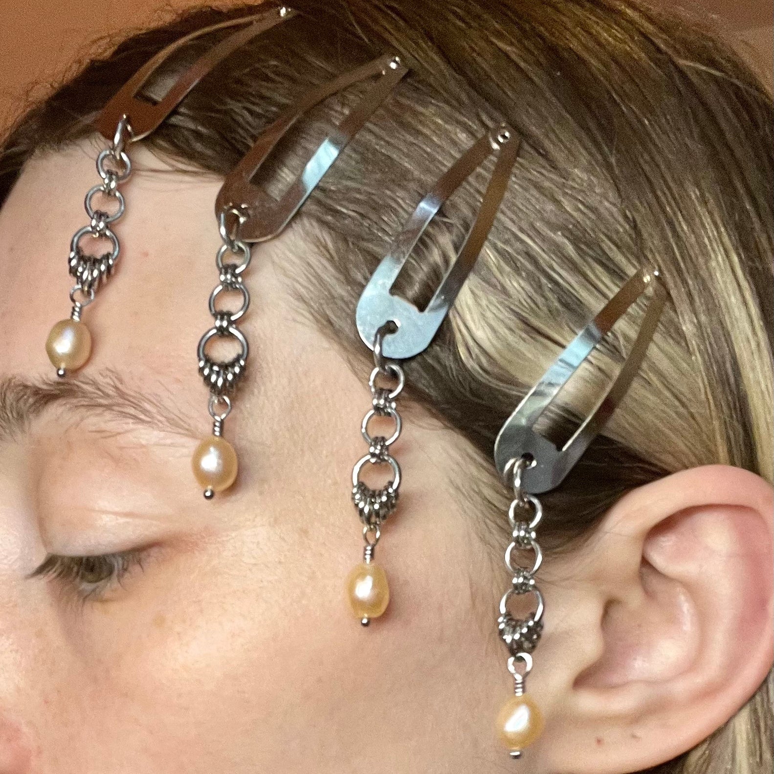 Pearl Drop Clips – ap0cene