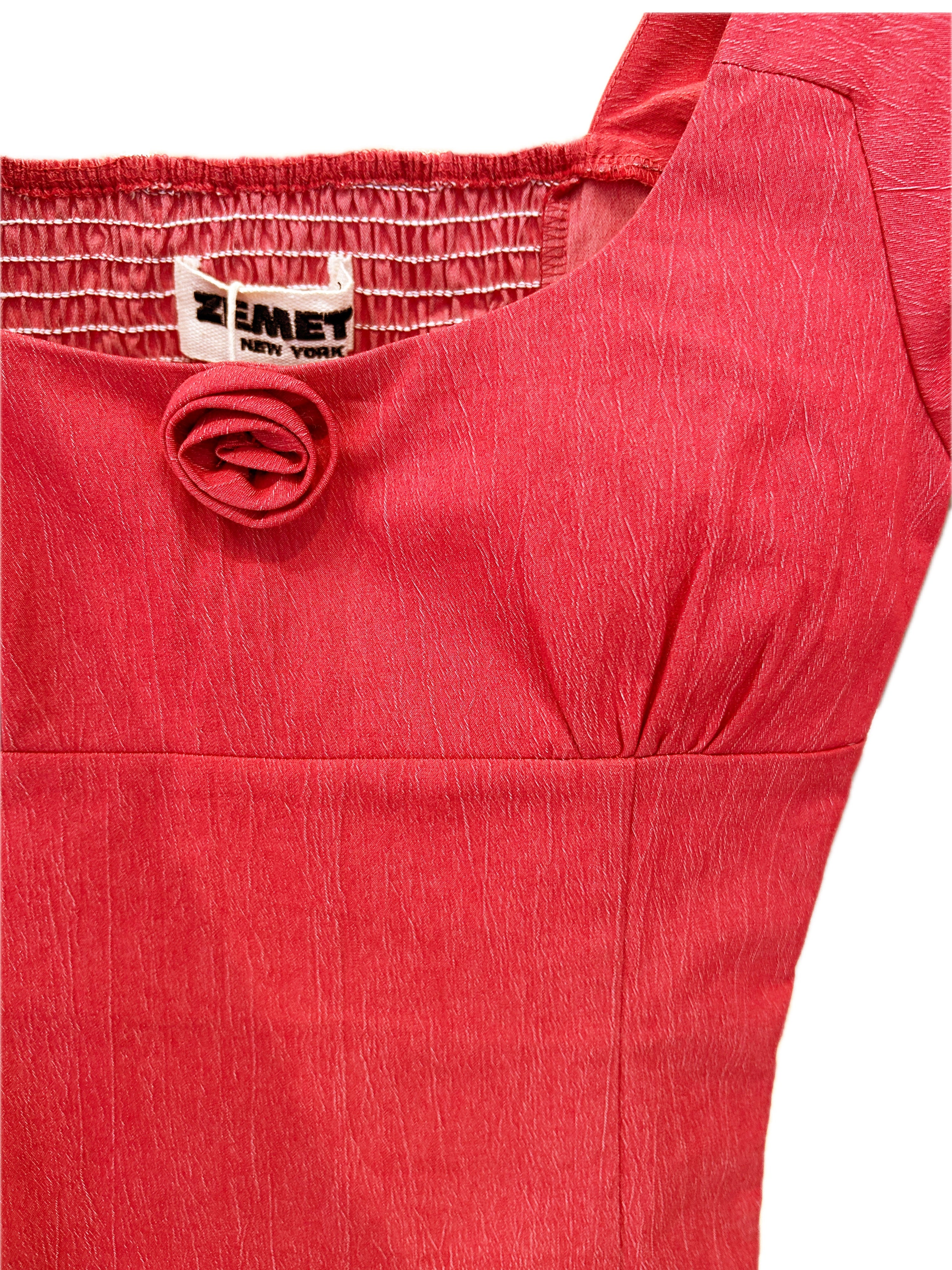 Red Rosy Brew Top