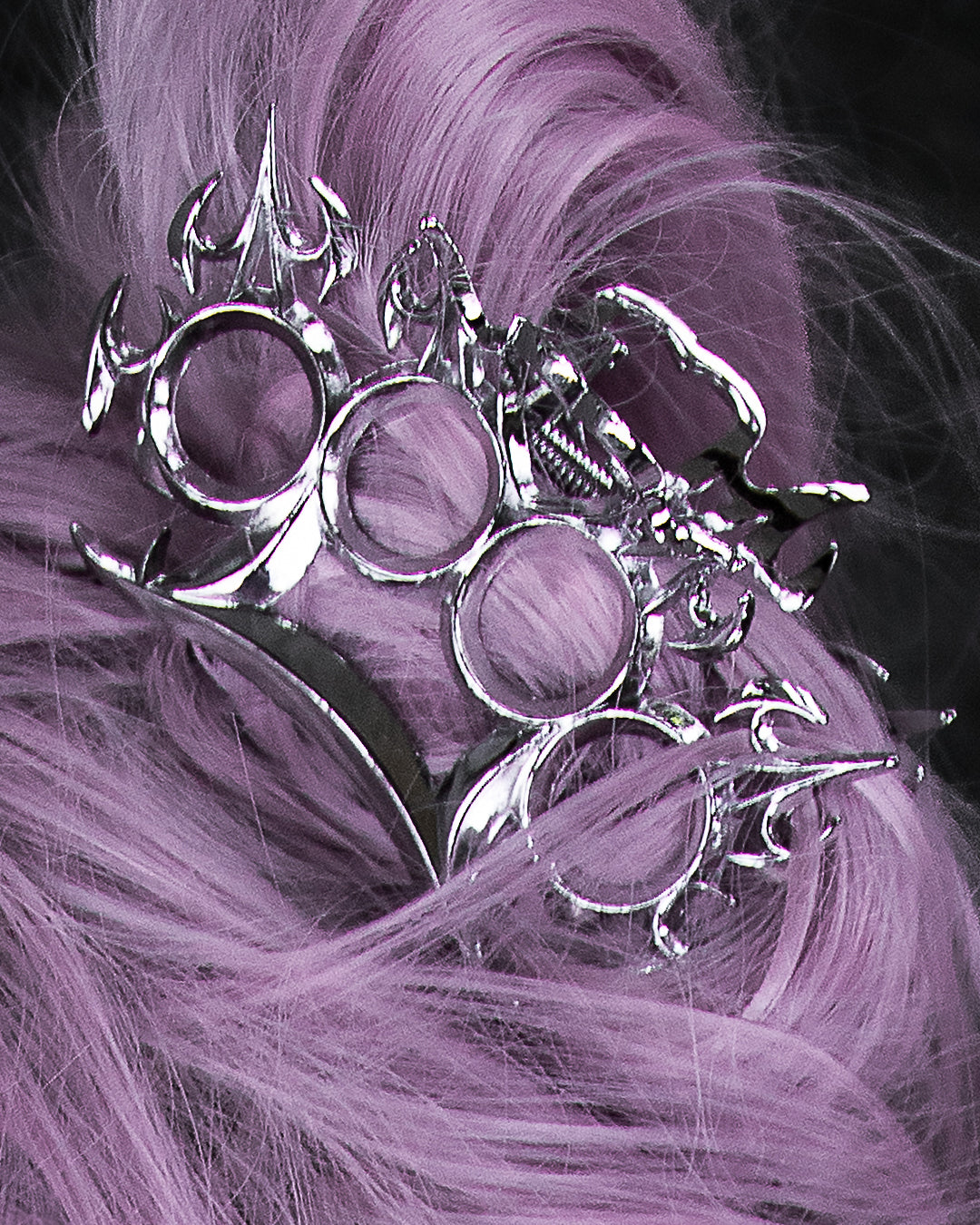 Inertia Brass Knuckles Claw Clip