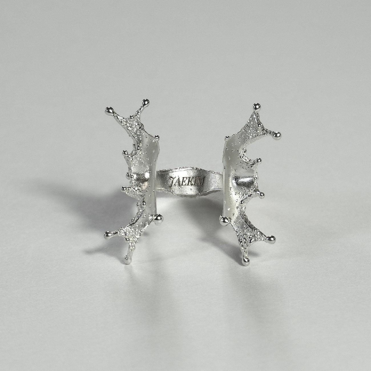 Feenflügel auf Steinen 04 Ring