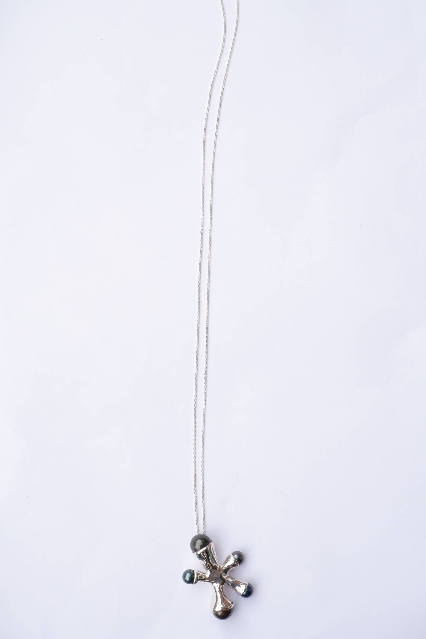 Kasse Necklace in Blue/Black