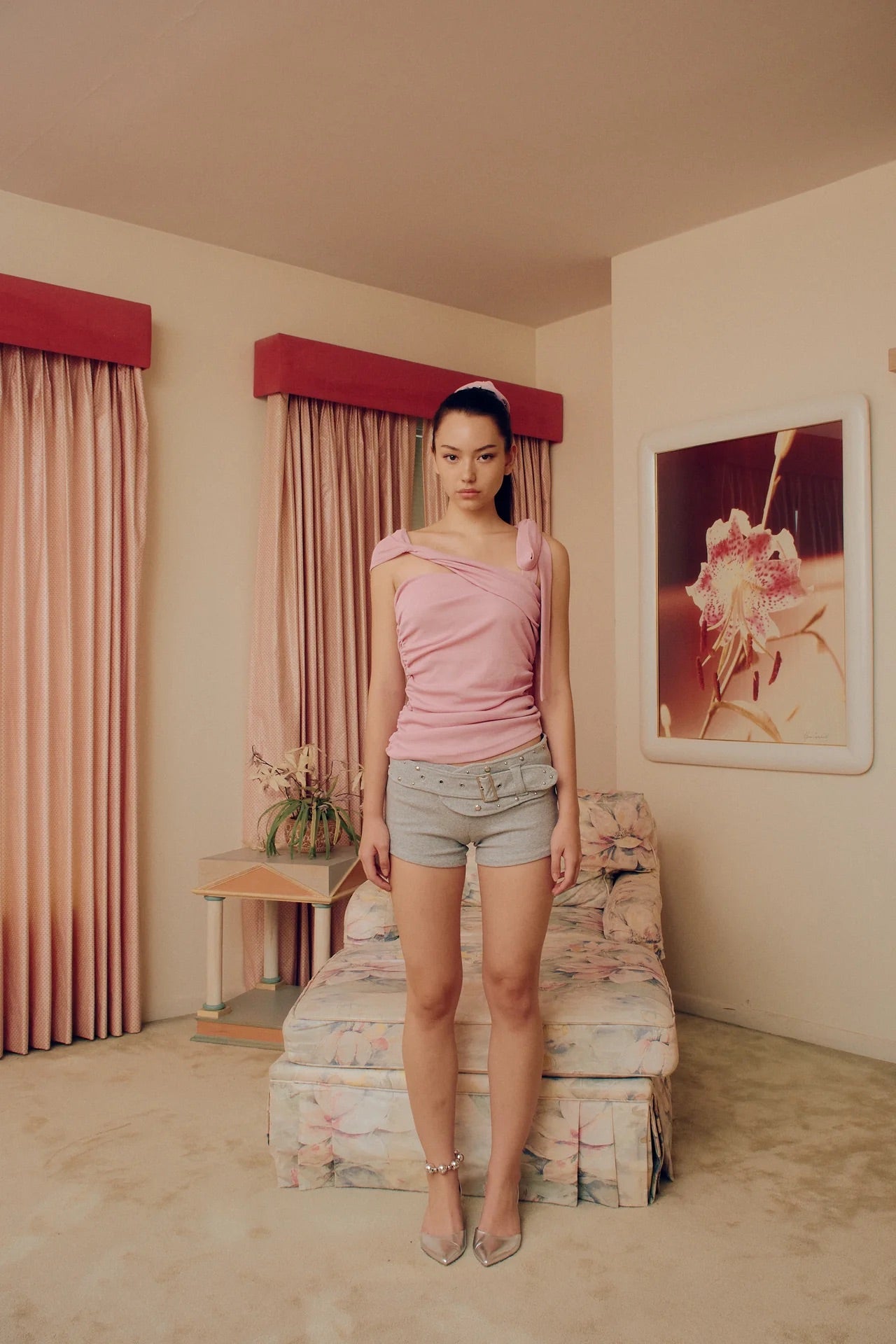 하트 타이 비대칭 탑