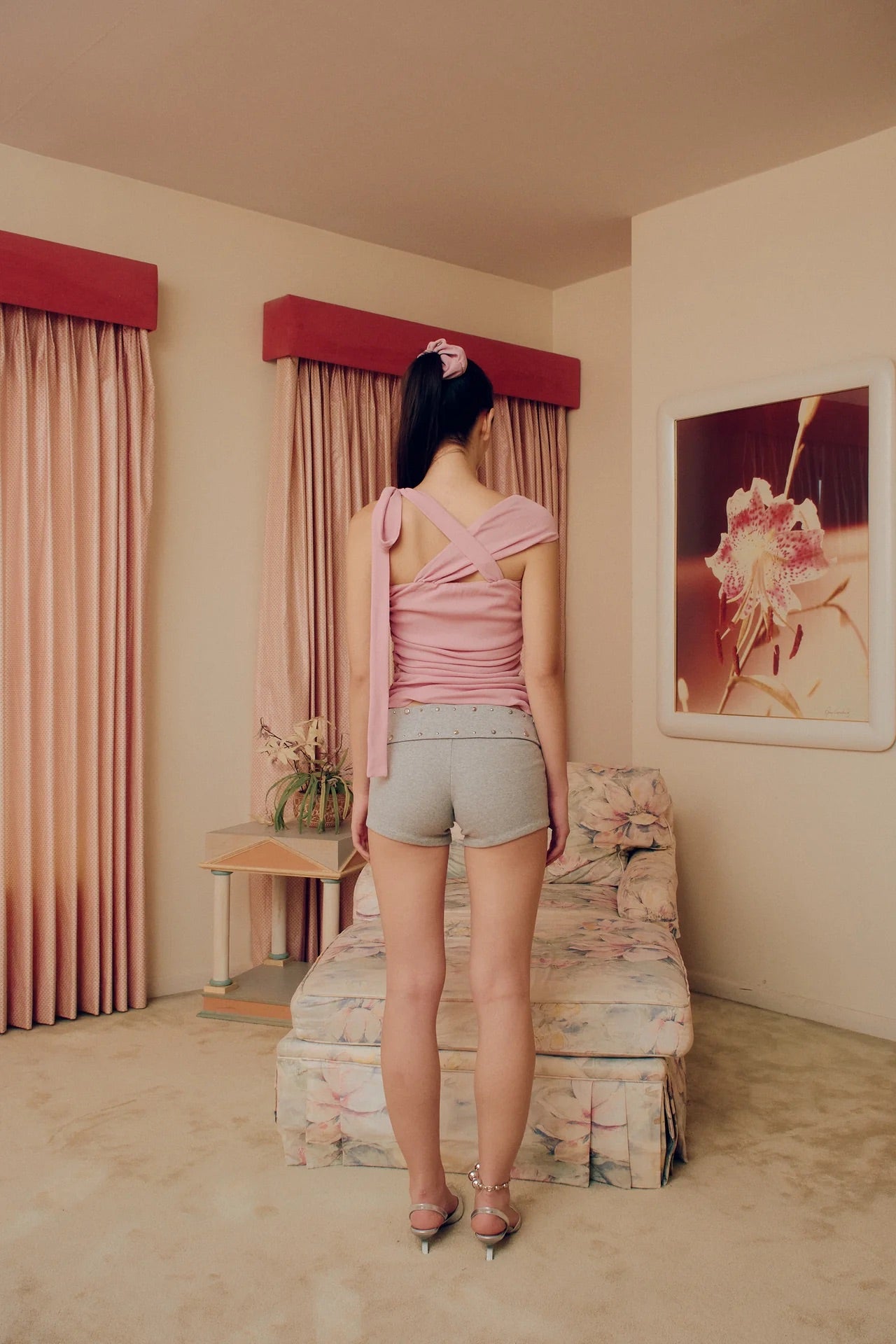 하트 타이 비대칭 탑