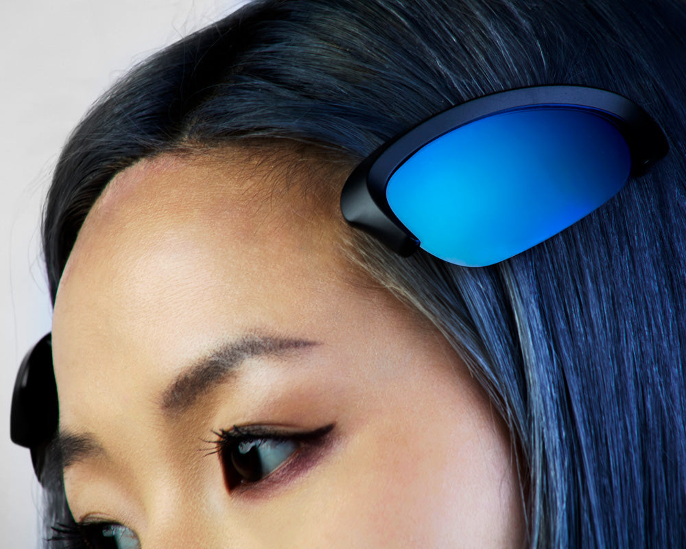 Uv Clips in Blue Abyss