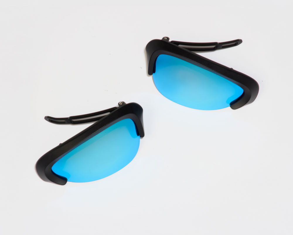 Uv Clips in Blue Abyss