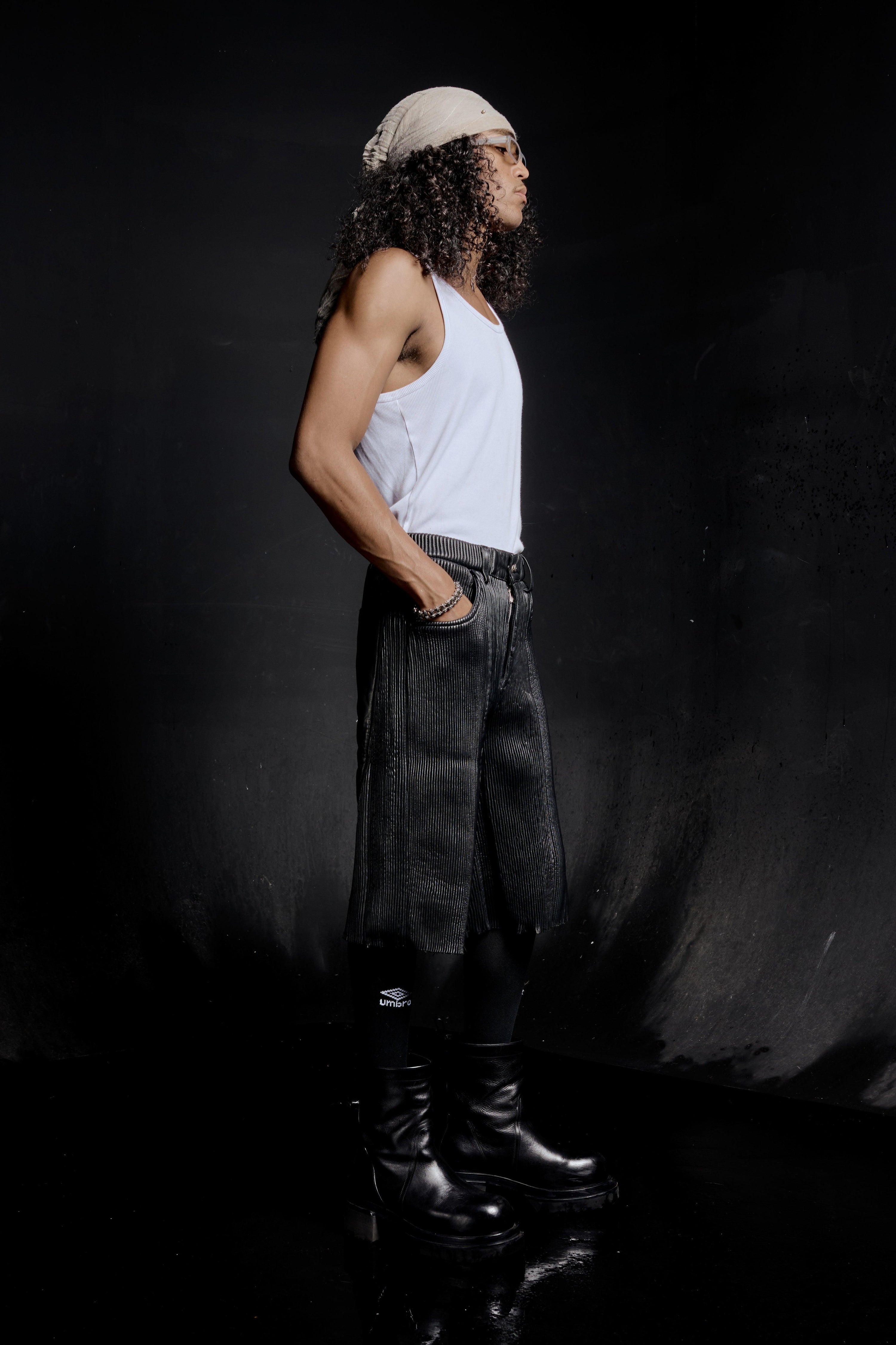 플리츠 가죽 조르츠