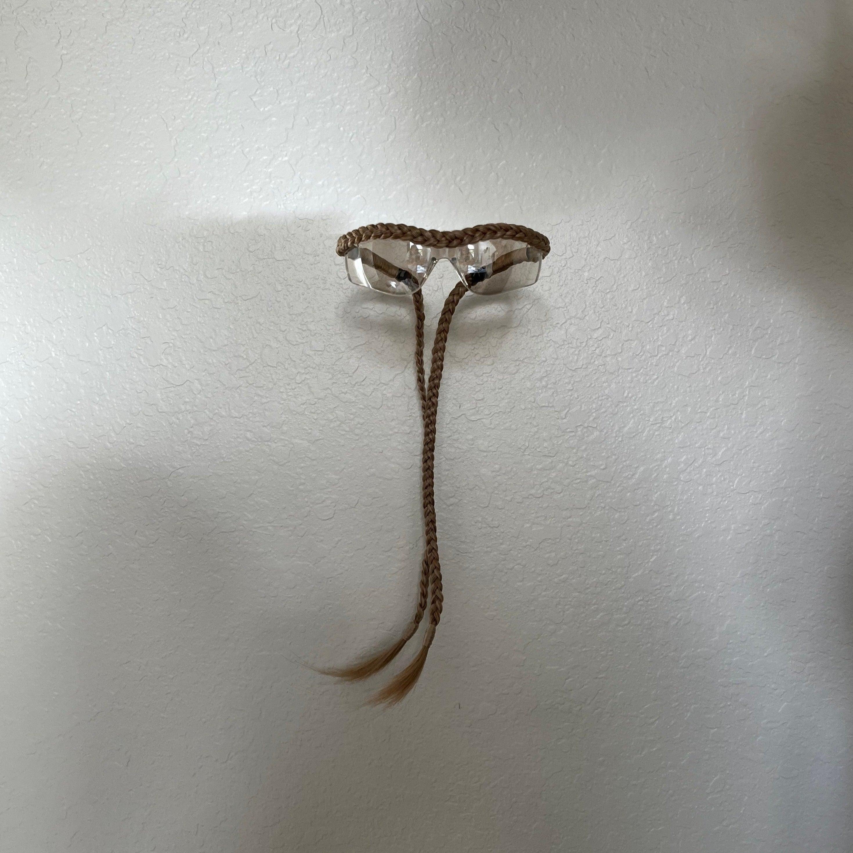 중간 금발 쥐꼬리