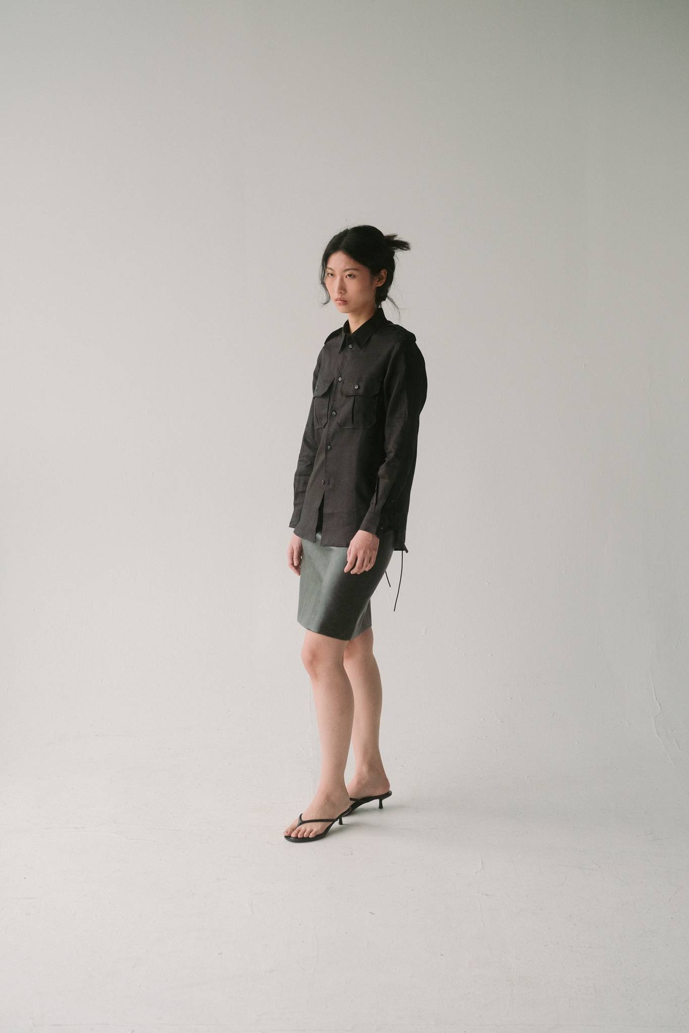 Mingus Work Shirt in Shadow Silk Black Linen