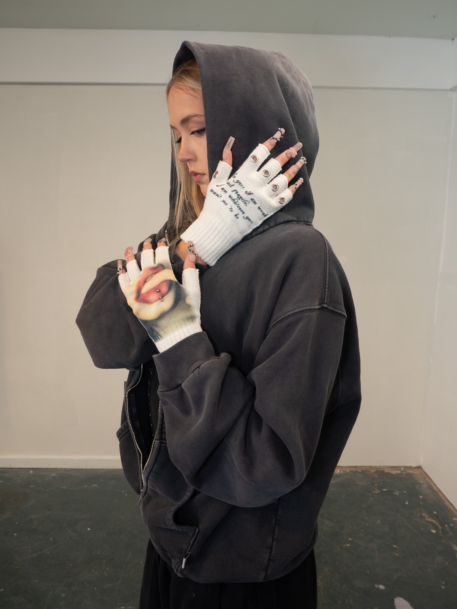 Hurt Gloves