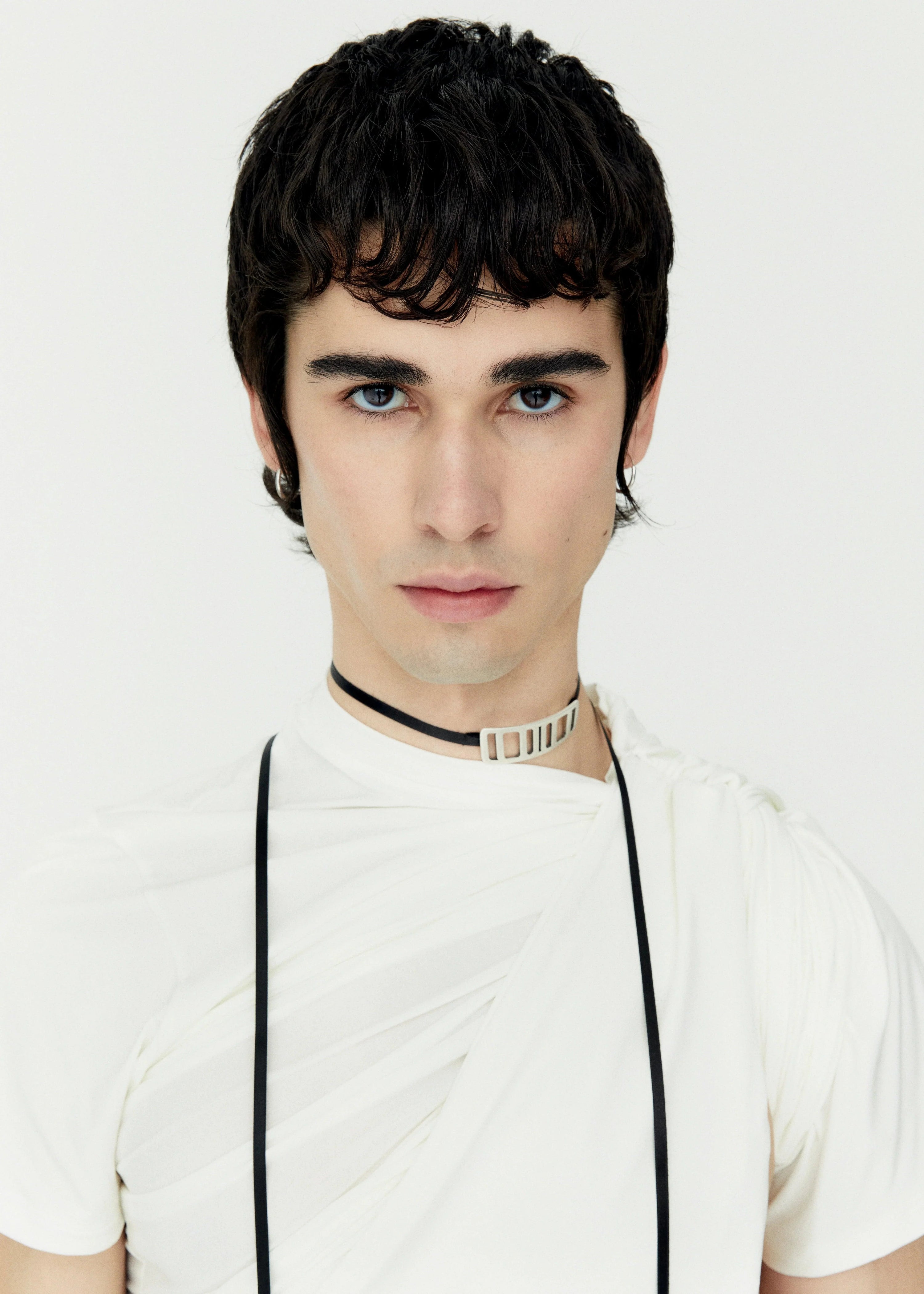 Onrush Choker in Grey