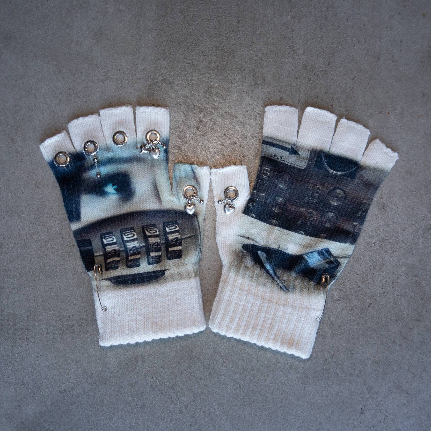 So in Your Head Gloves