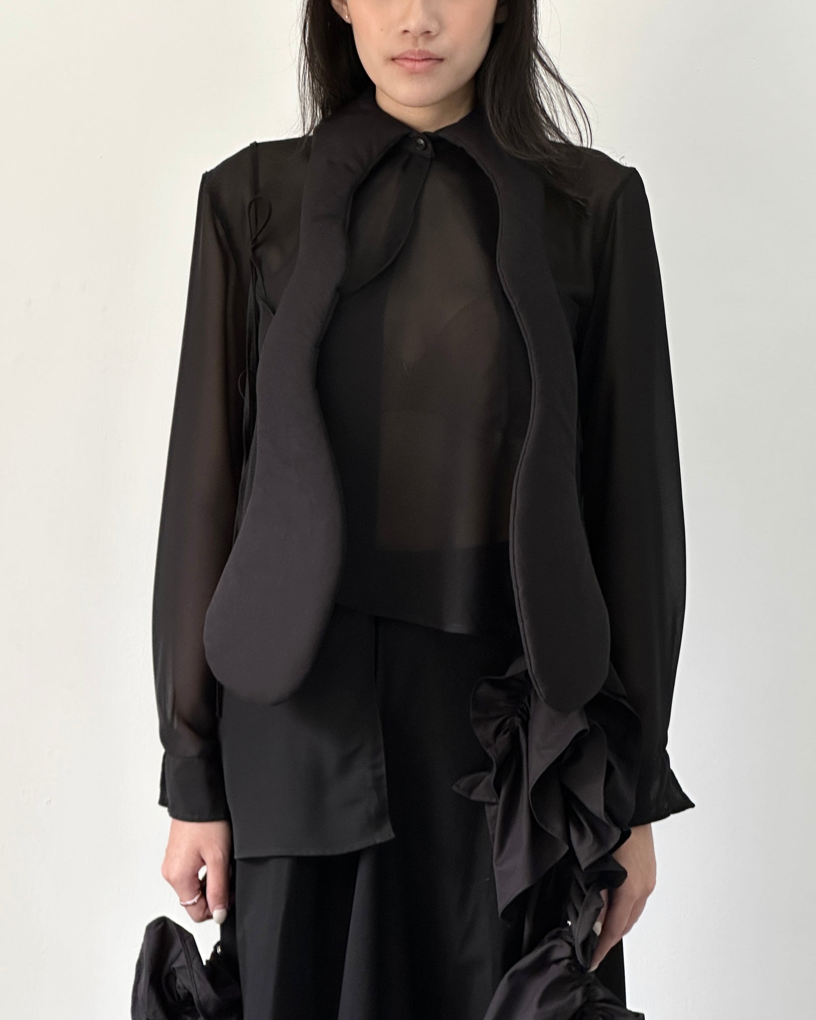 Puffed Droplet Collar Blouse | 𝑛¹