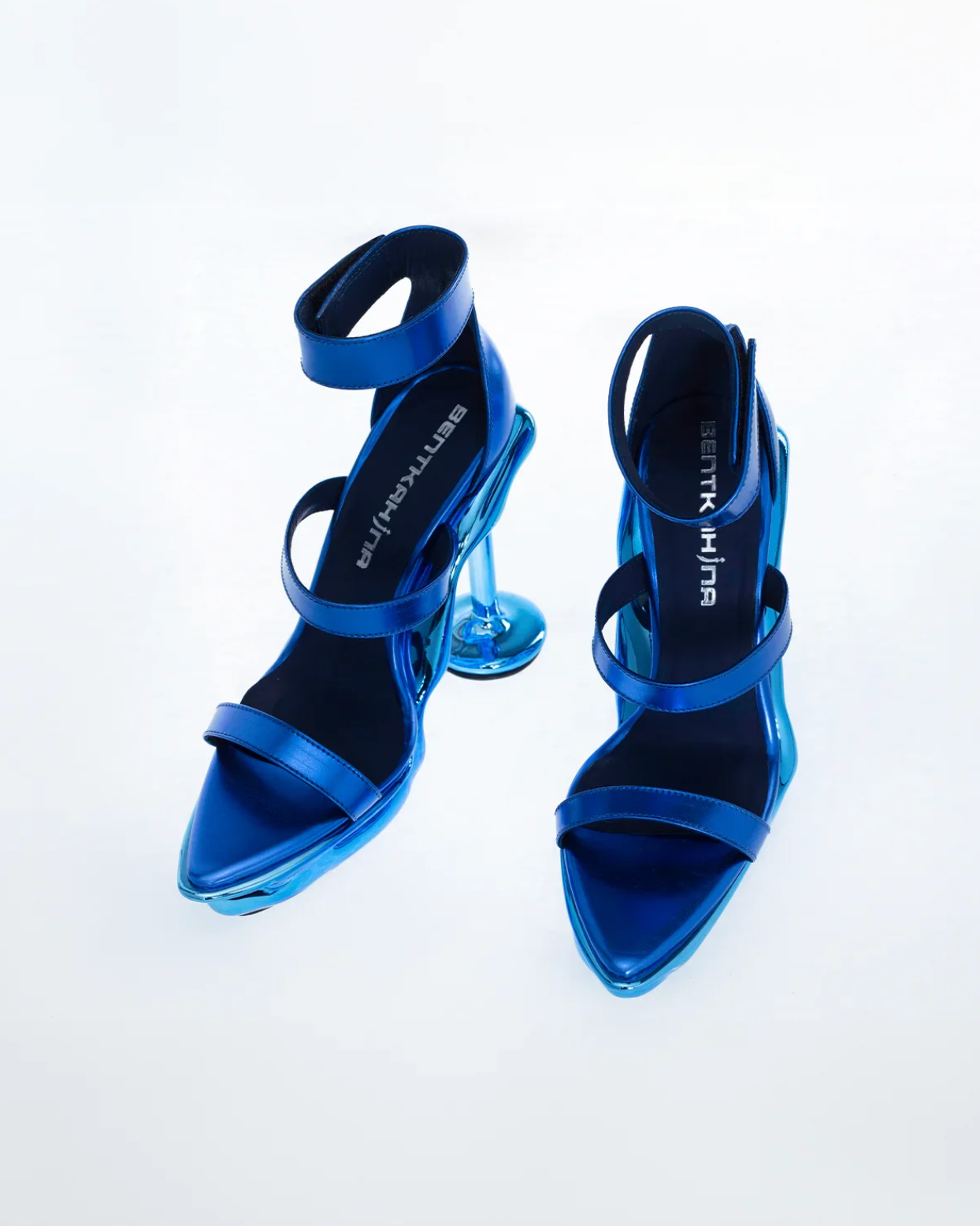 Schwarze Hochglanz-Stepp-Leggings