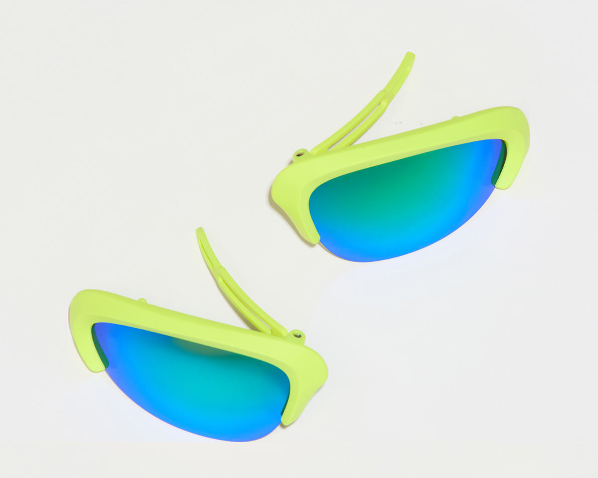 Uv Clips in Toxic Waste