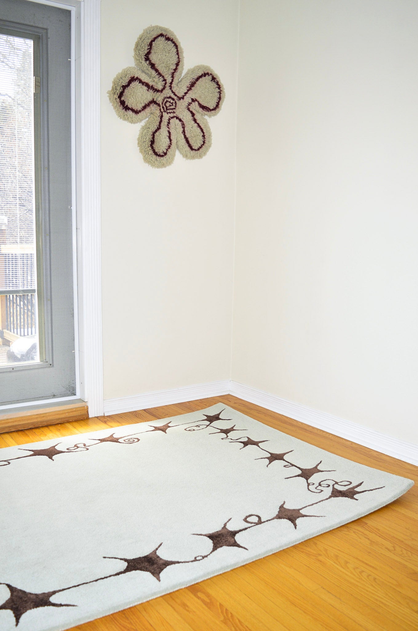The Swirly Star Rug in Baby Blue