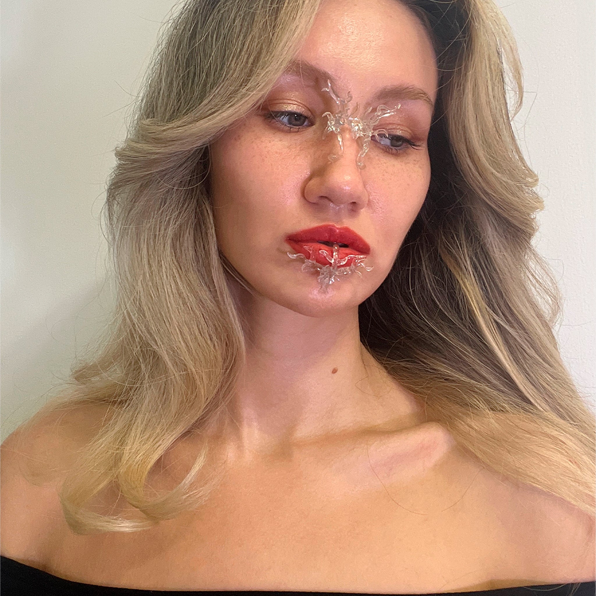 Transparent Lip Cuff