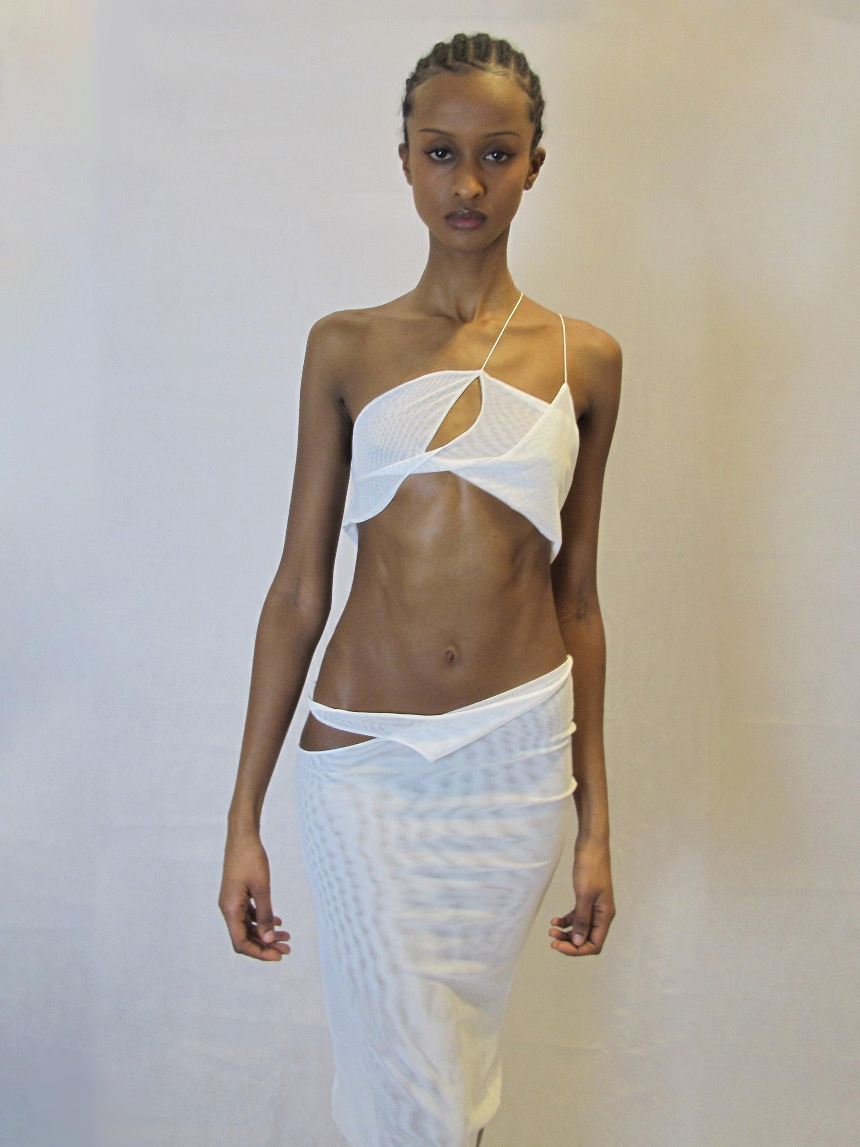 화이트 트위스트 제로 웨이스트 탑