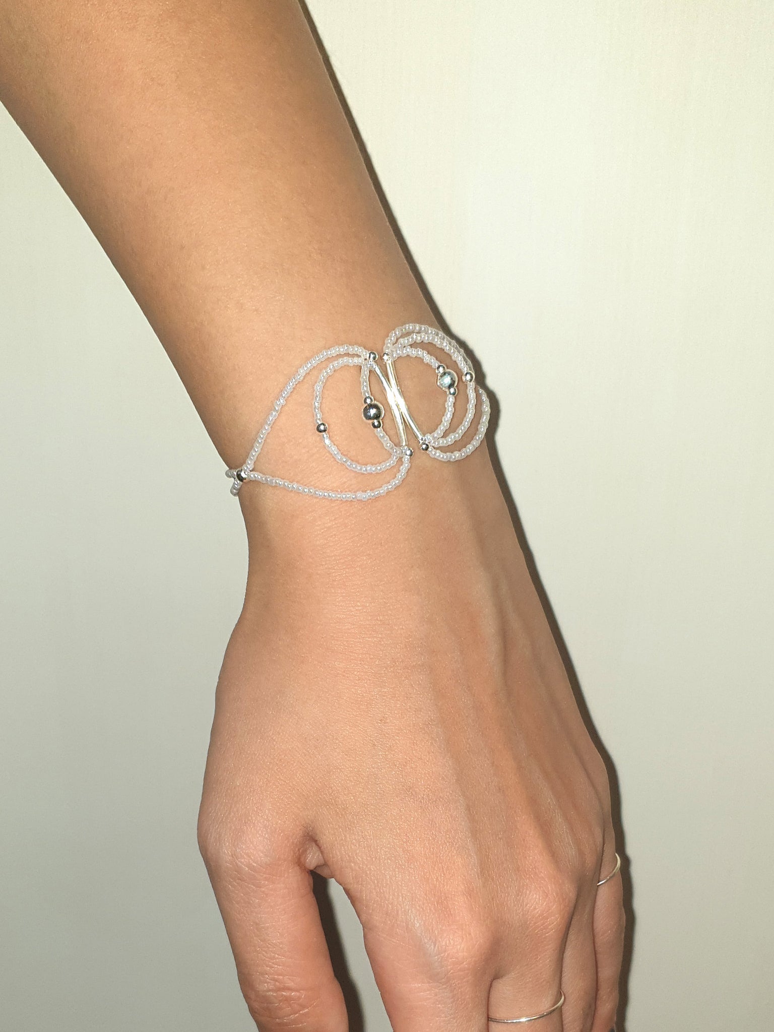 Whispering Halo Bracelet 01