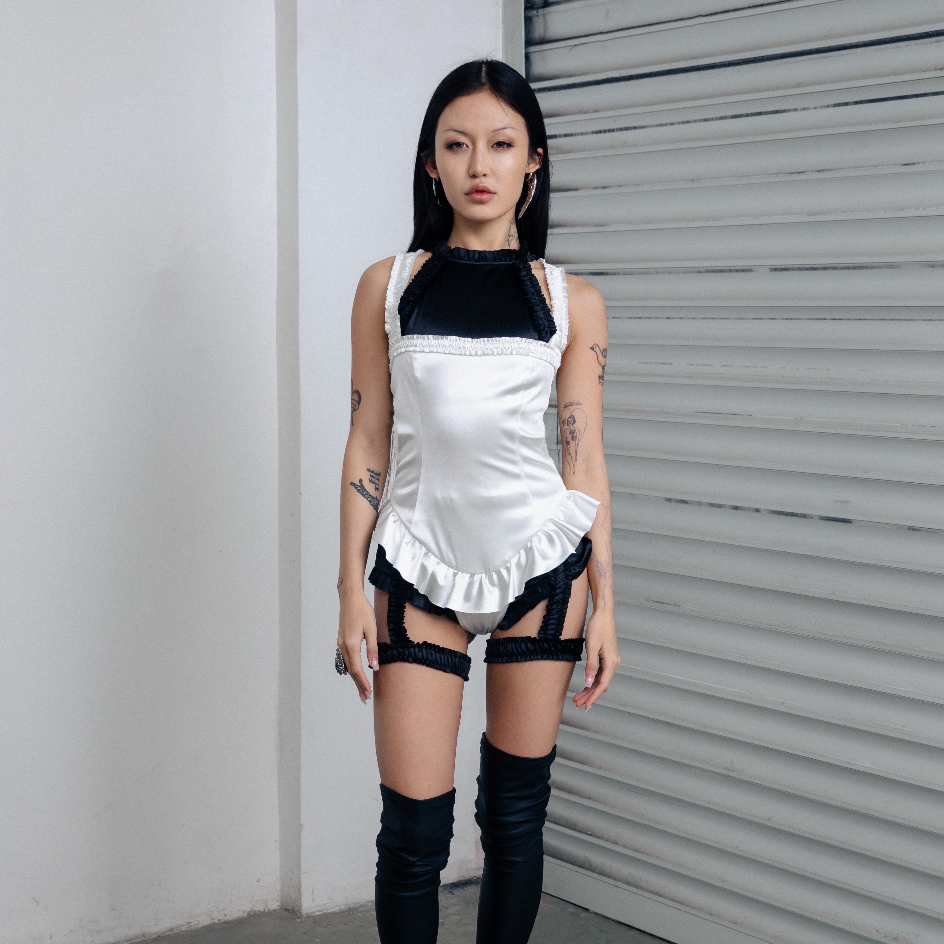 흰색 발레 인형 바디수트