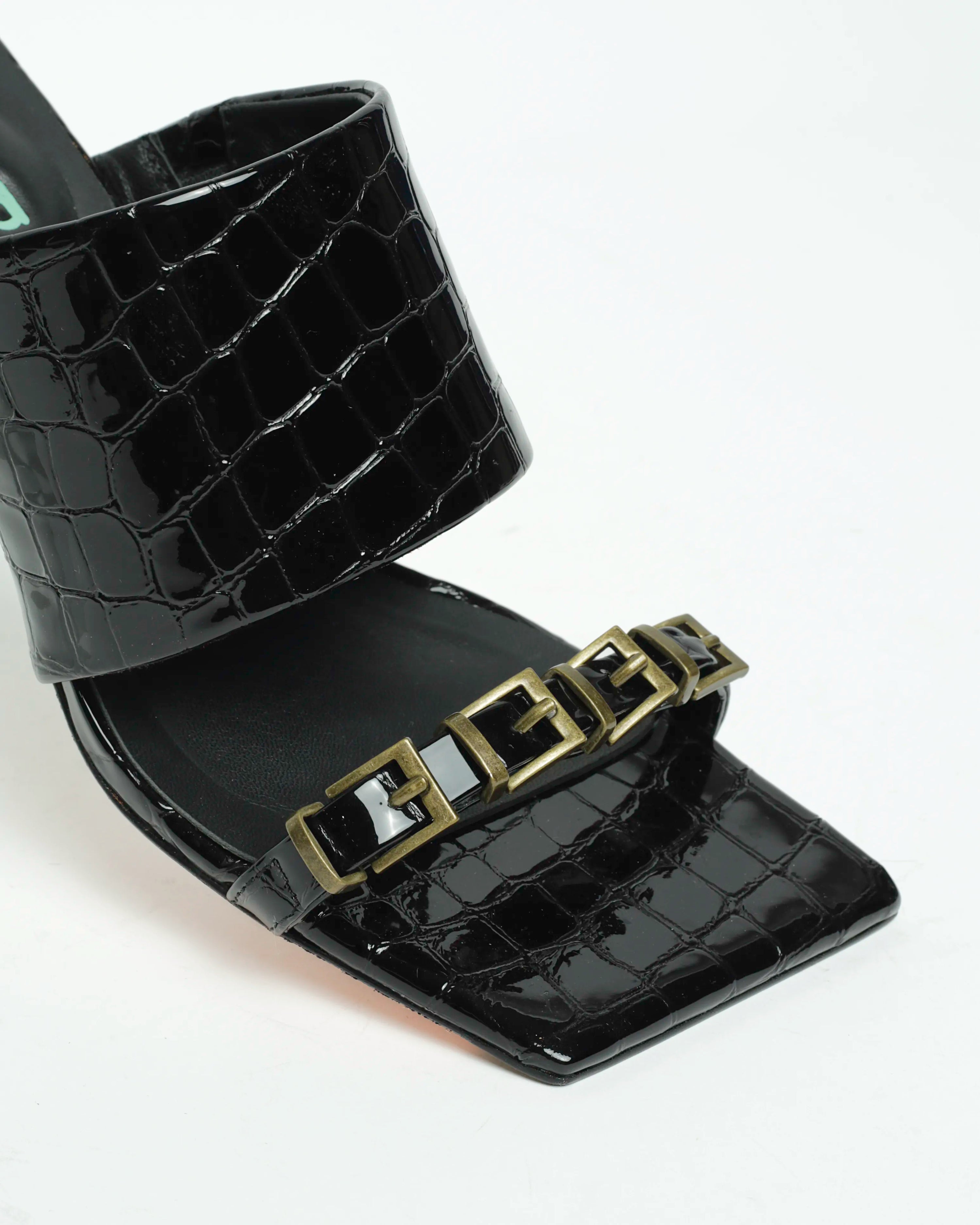 Yoomii Black Croc