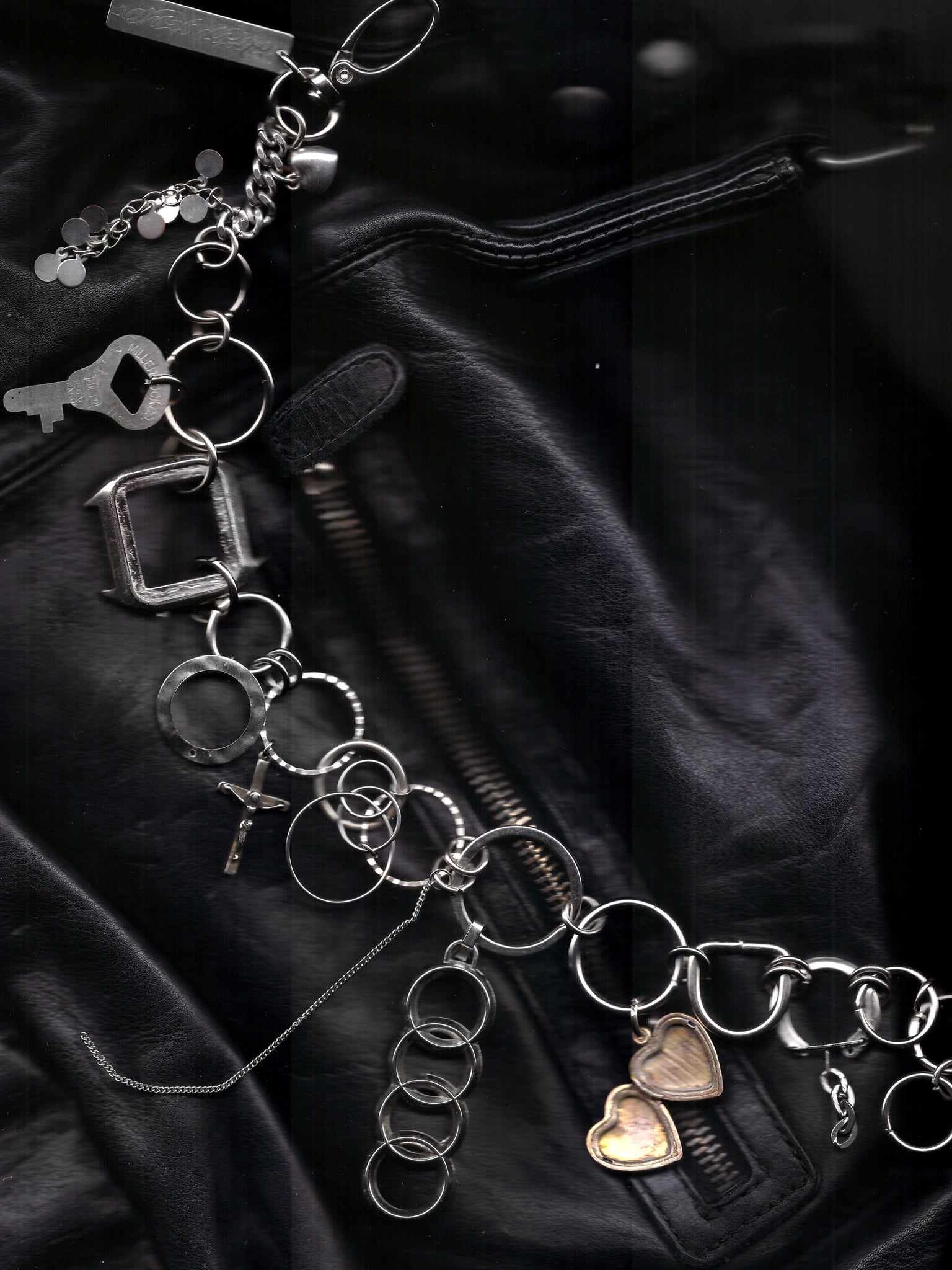 Artefact Chain